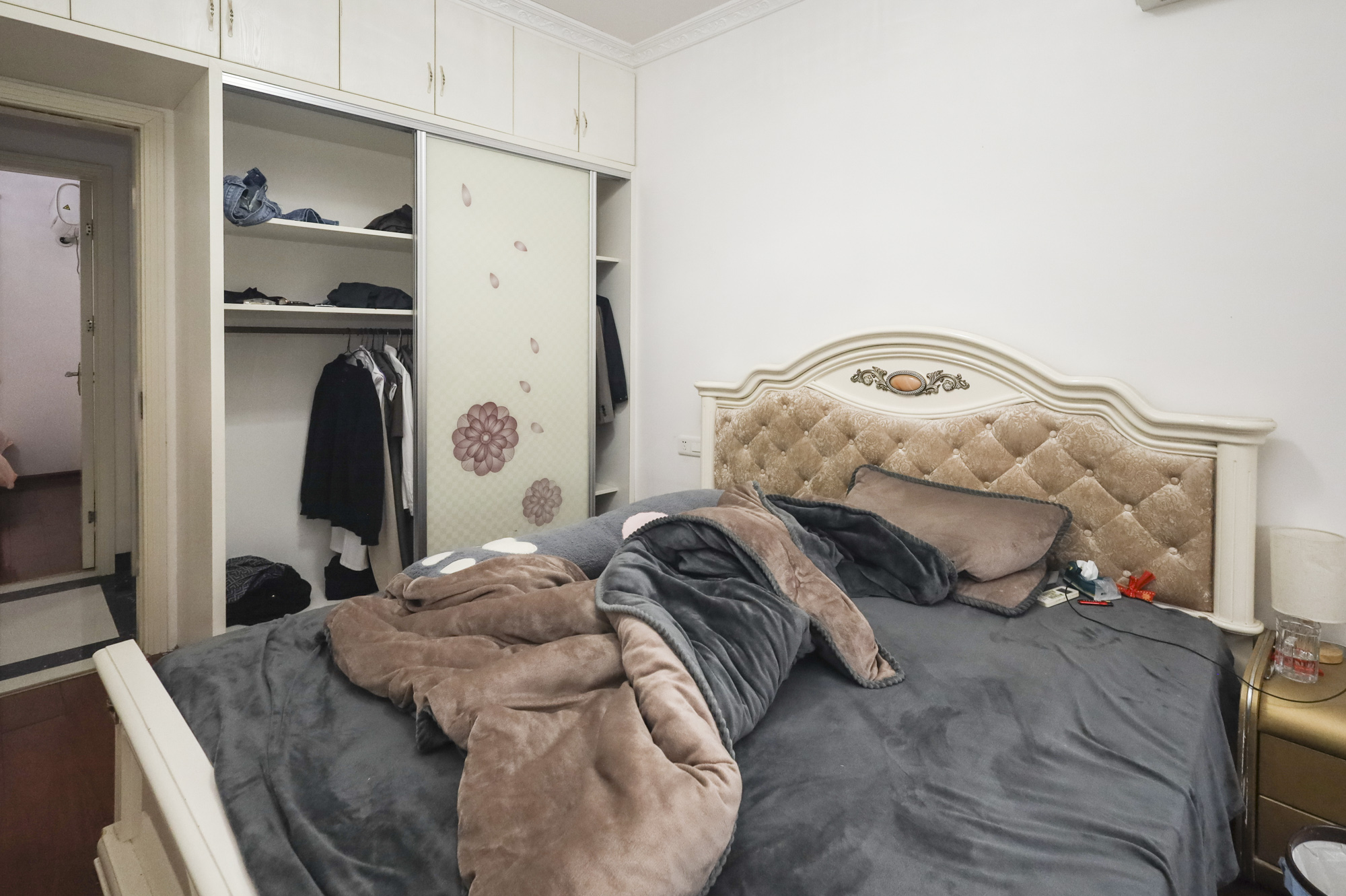 金富北城  3室2厅2卫    48.0万 金富北城  3室2厅2卫    48.0万卧室