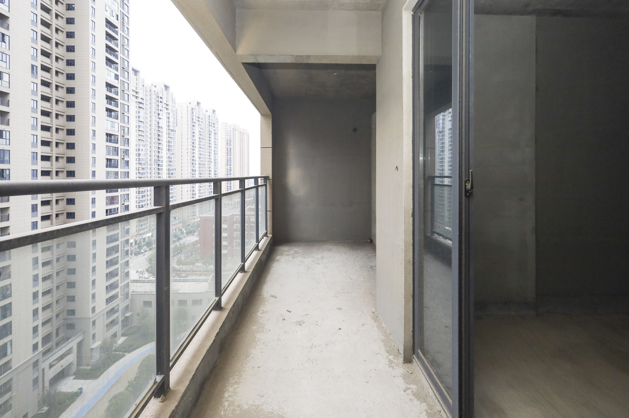 嘉宇北部湾BC区 4室2厅2卫 72.0万 嘉宇北部湾BC区 4室2厅2卫 72.0万阳台