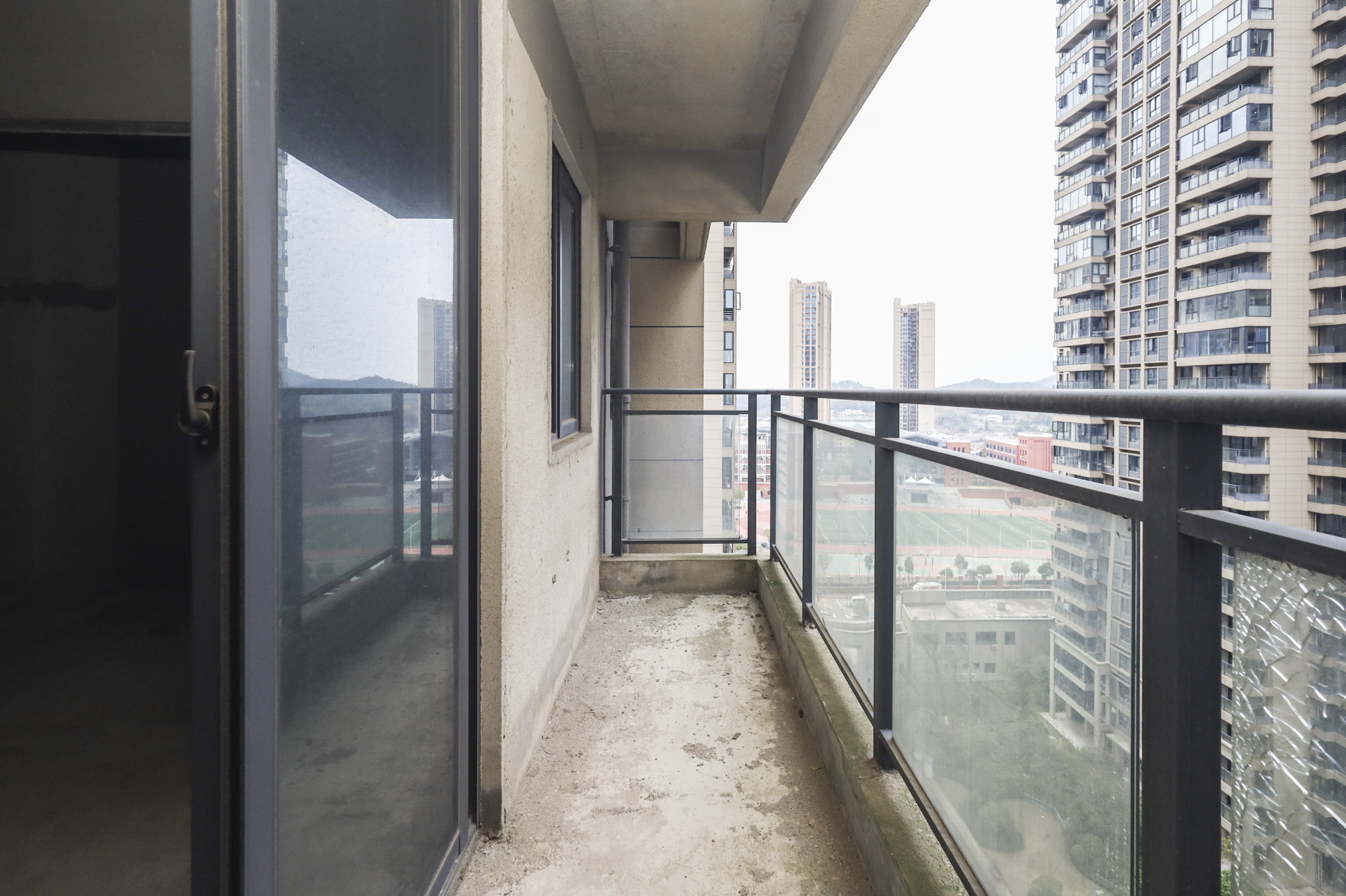 嘉宇北部湾BC区 4室2厅2卫 72.0万 嘉宇北部湾BC区 4室2厅2卫 72.0万阳台