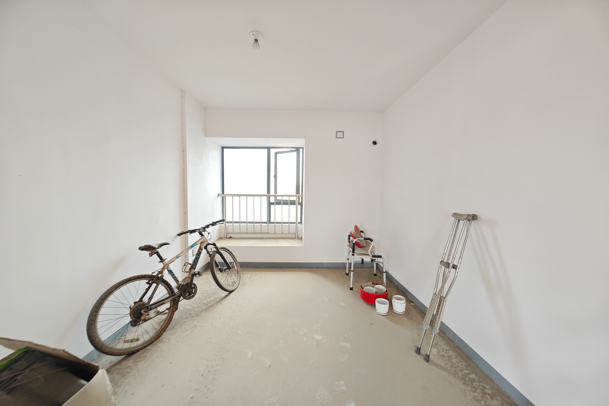 建发中央悦府  4室2厅2卫   200.00万卧室