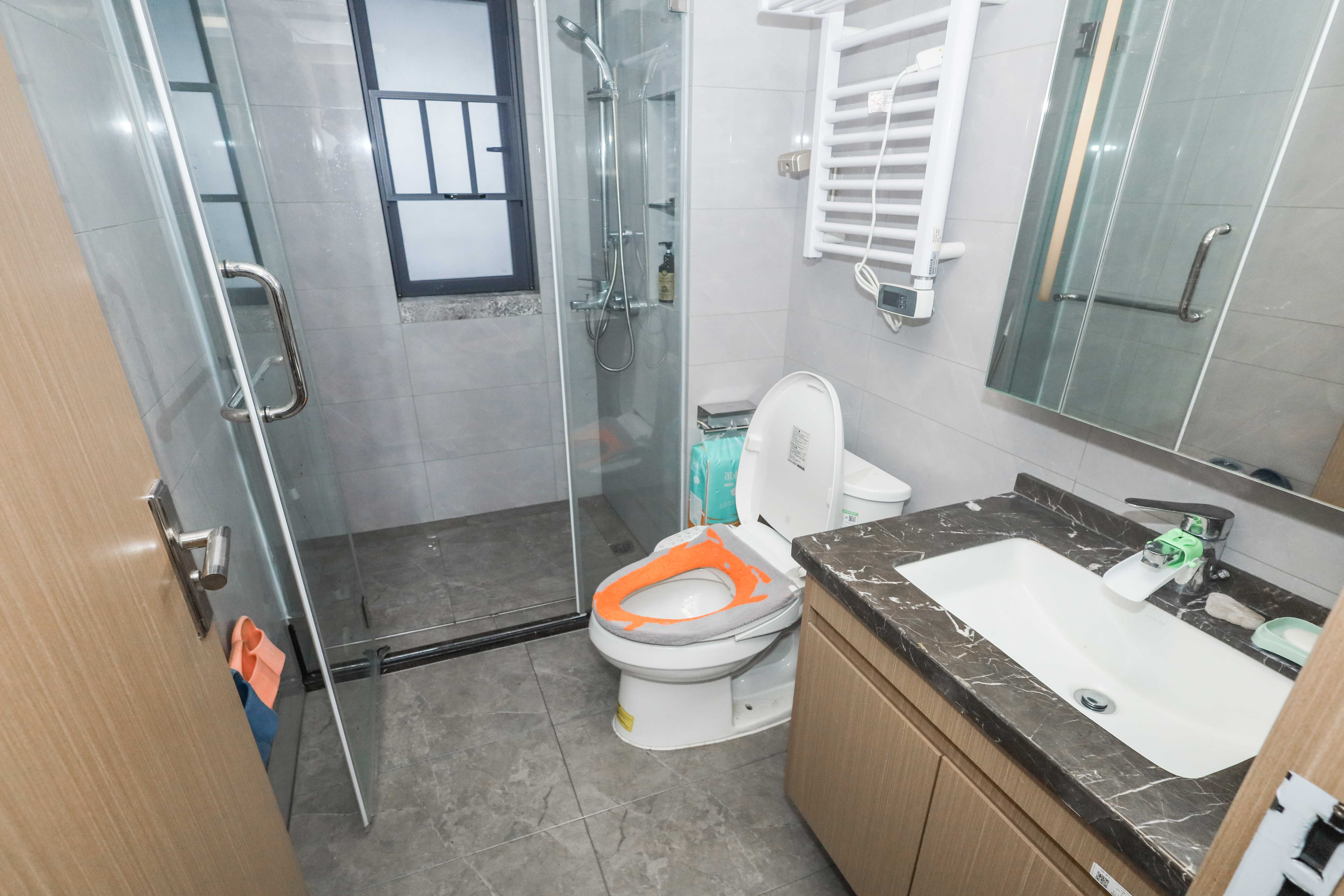 中国铁建湘语梅溪 3室2厅2卫 132.0万 中国铁建湘语梅溪 3室2厅2卫 132.0万卫生间