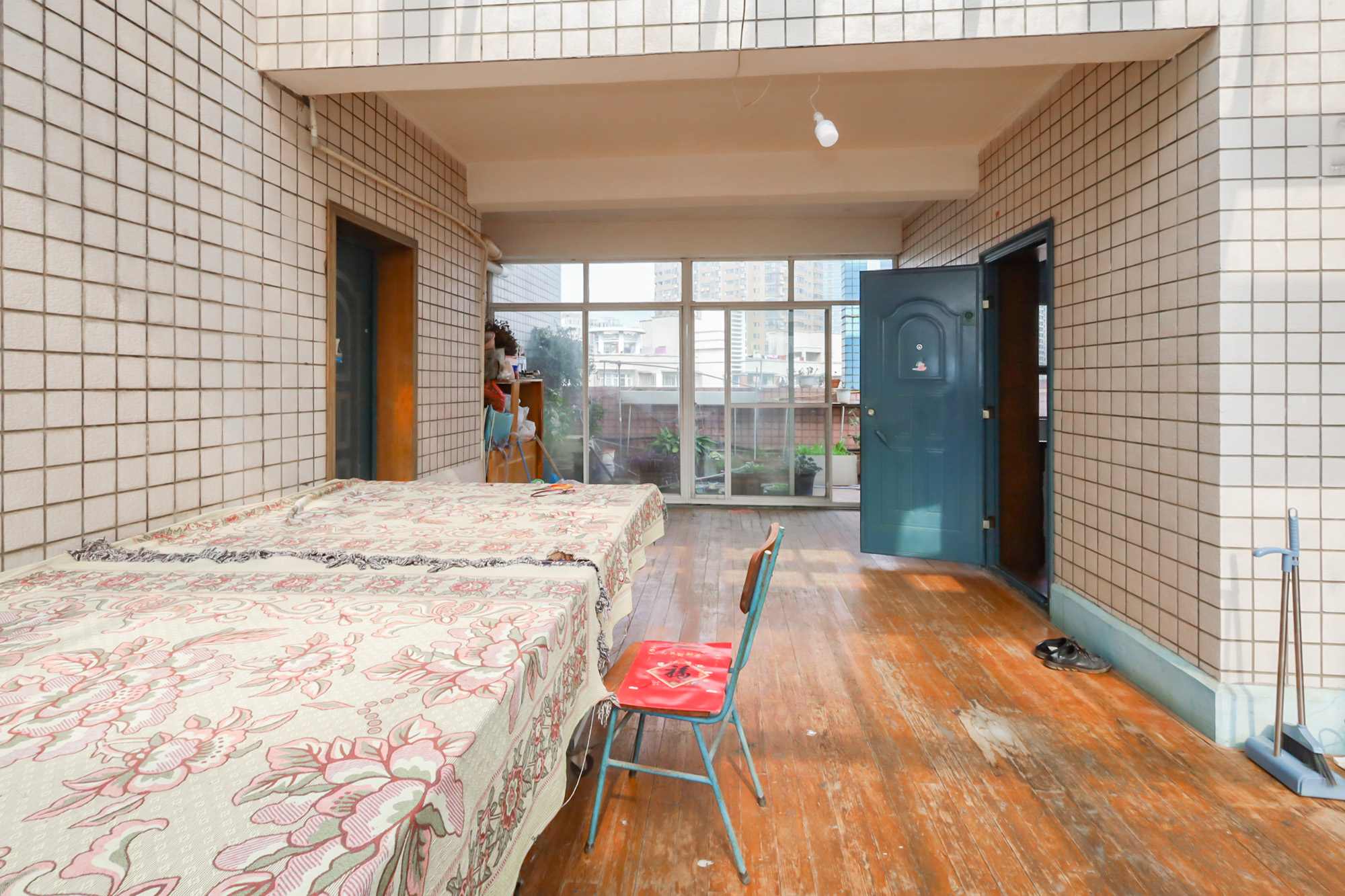 金色山庄 6室2厅3卫 226.0万 金色山庄 6室2厅3卫 226.0万其他