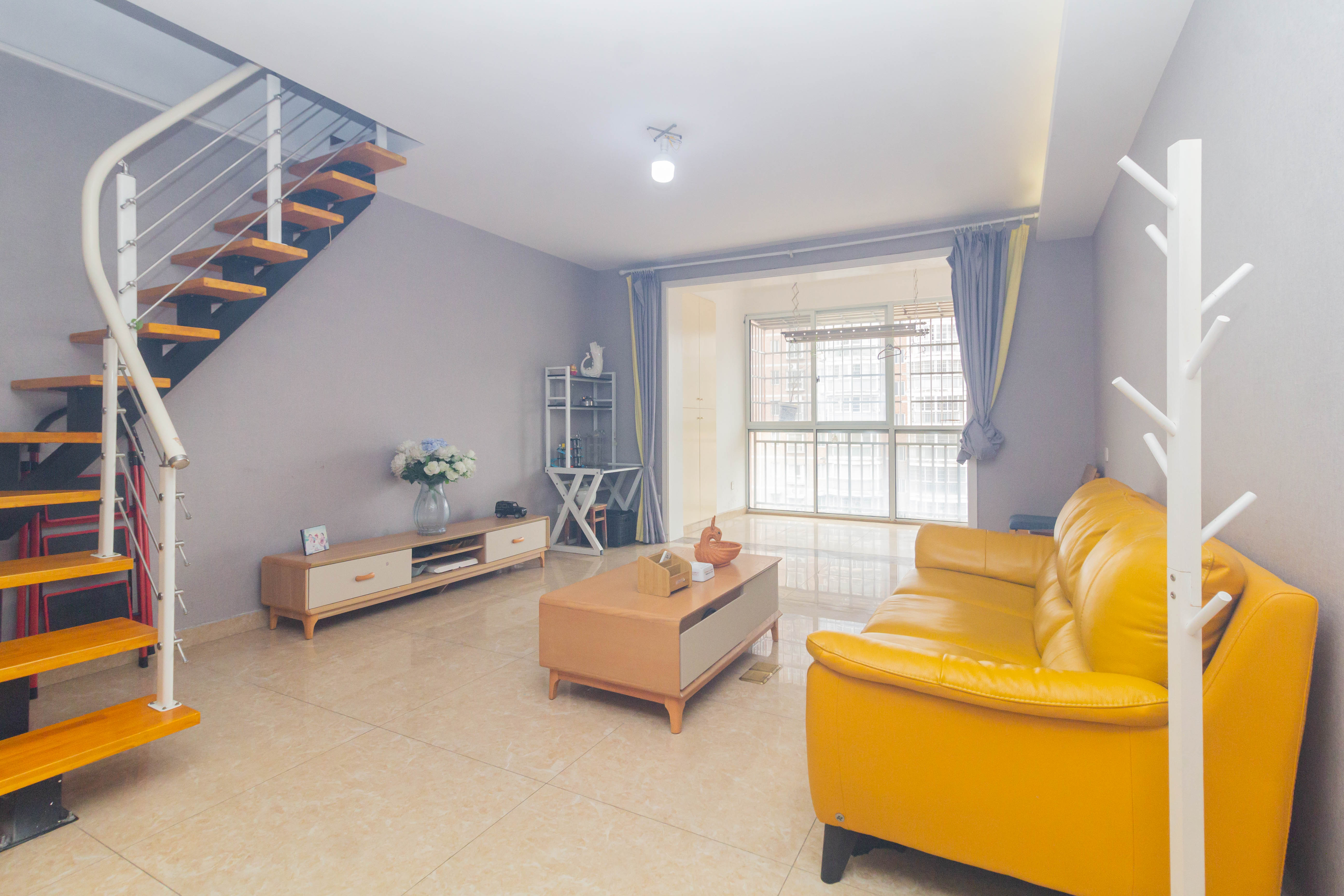 星城国际 4室2厅2卫 68.0万 星城国际 4室2厅2卫 68.0万客厅