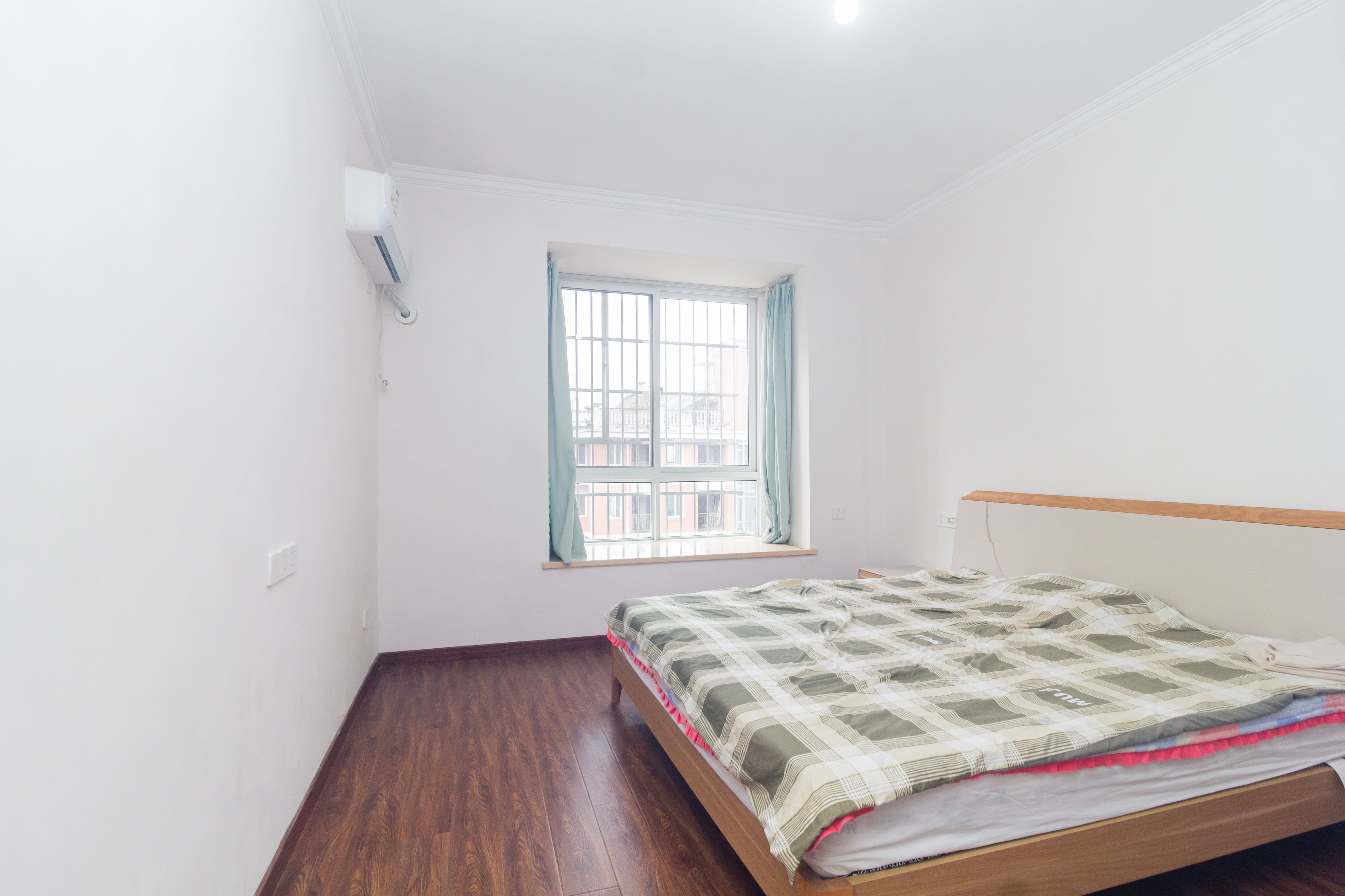 星城国际 4室2厅2卫 68.0万 星城国际 4室2厅2卫 68.0万卧室