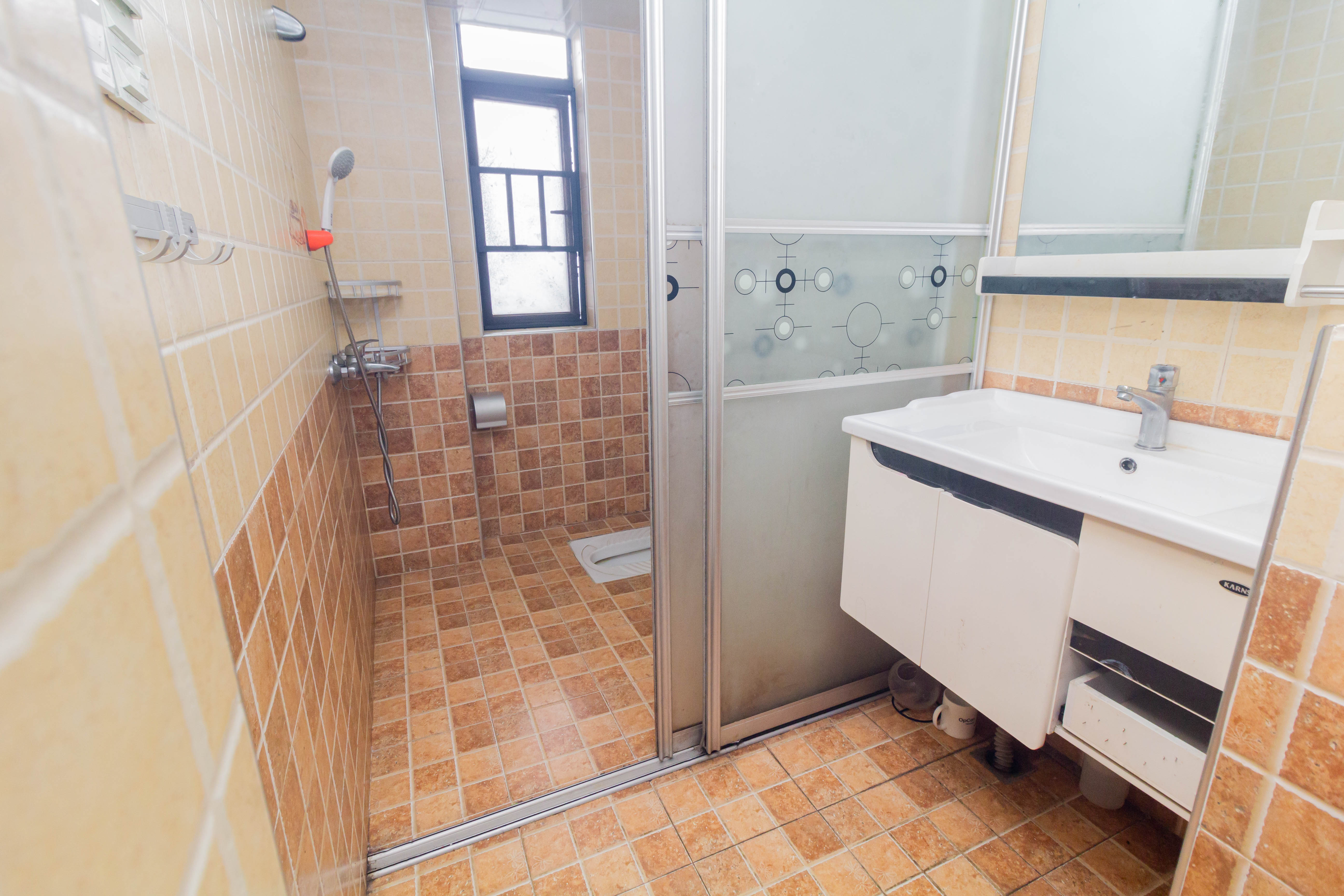 中国铁建国际城二期 3室2厅1卫 48.8万 中国铁建国际城二期 3室2厅1卫 48.8万卫生间