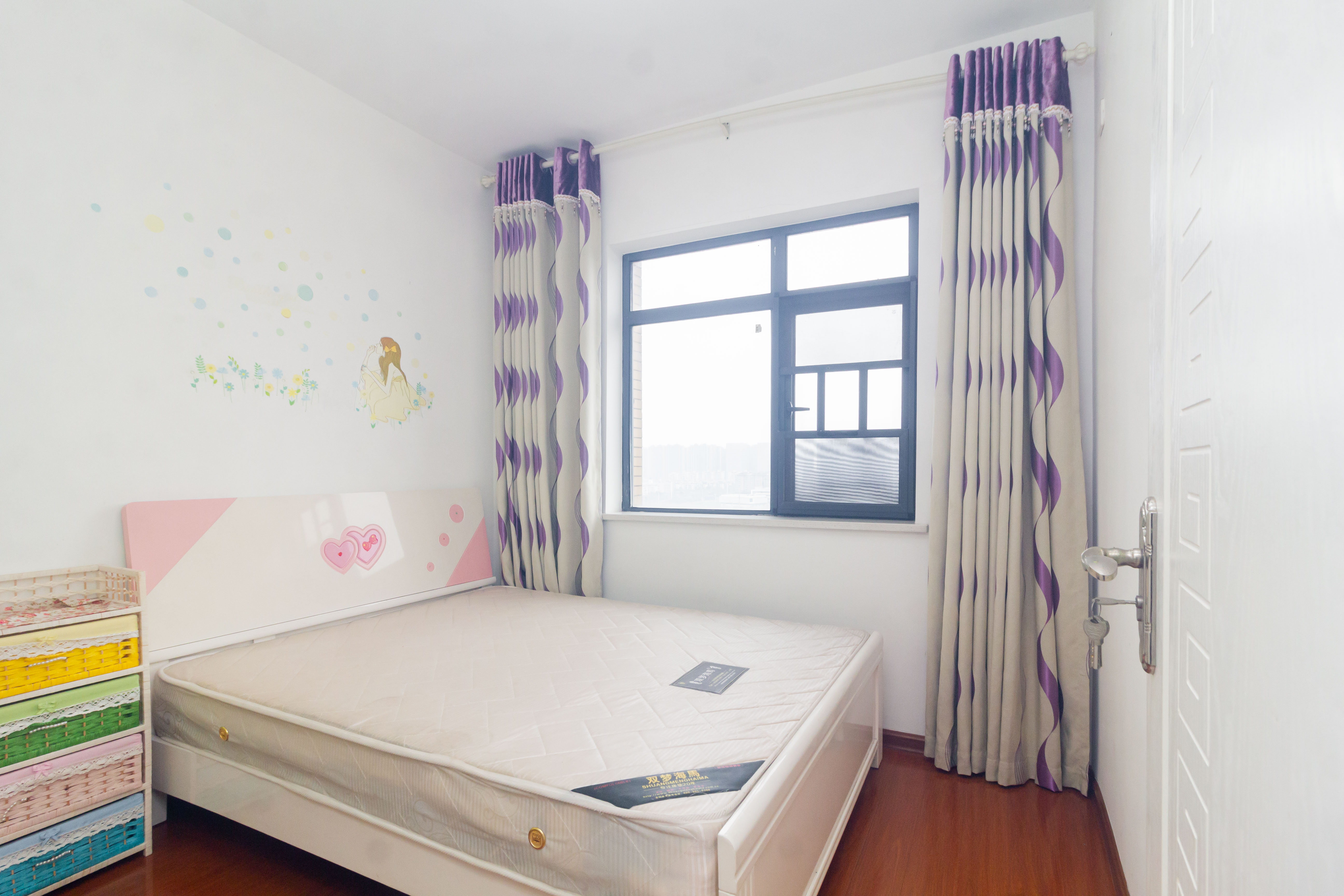 中国铁建国际城二期 3室2厅1卫 48.8万 中国铁建国际城二期 3室2厅1卫 48.8万卧室