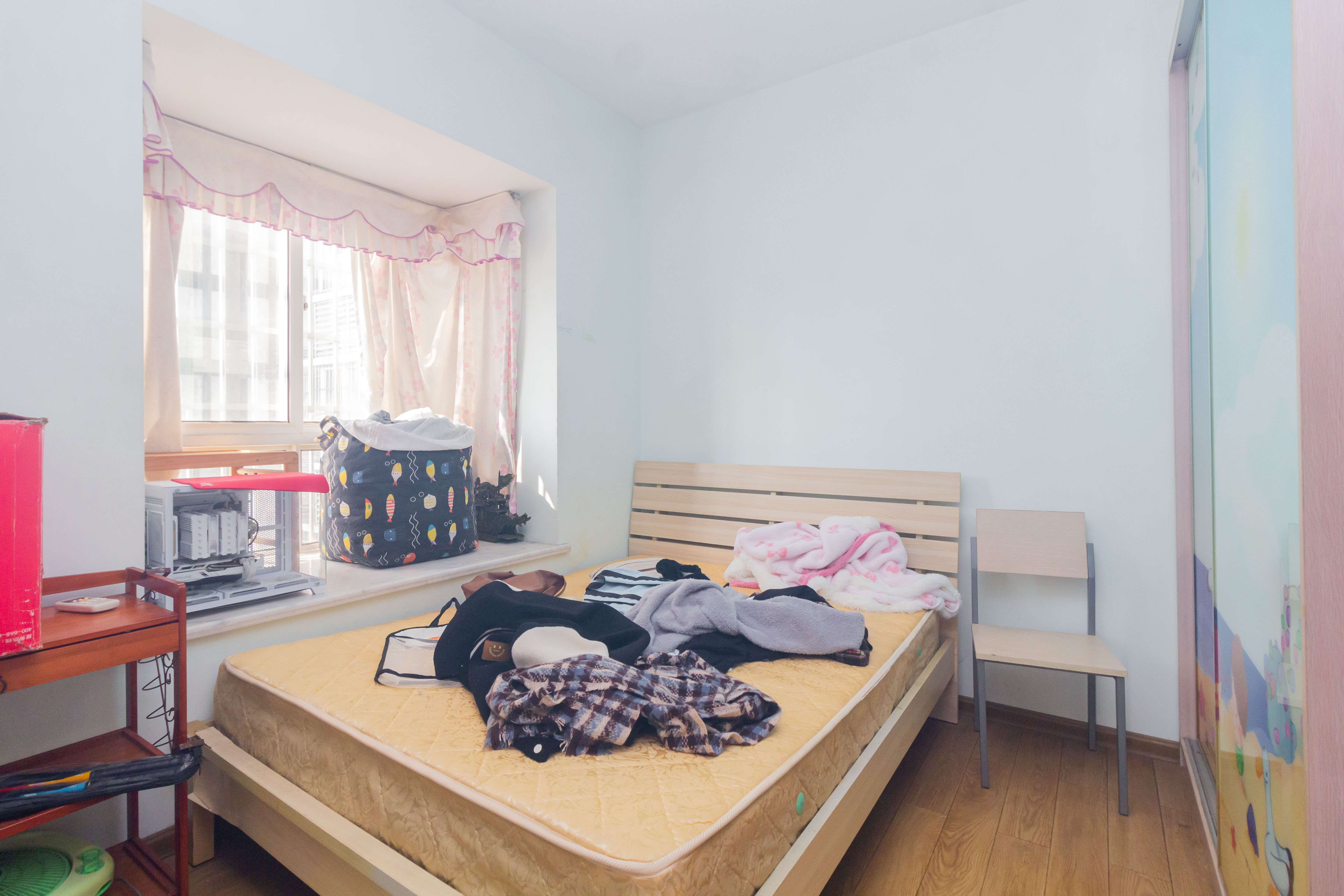 未来蜂巢 2室2厅1卫 39.8万 未来蜂巢 2室2厅1卫 39.8万卧室