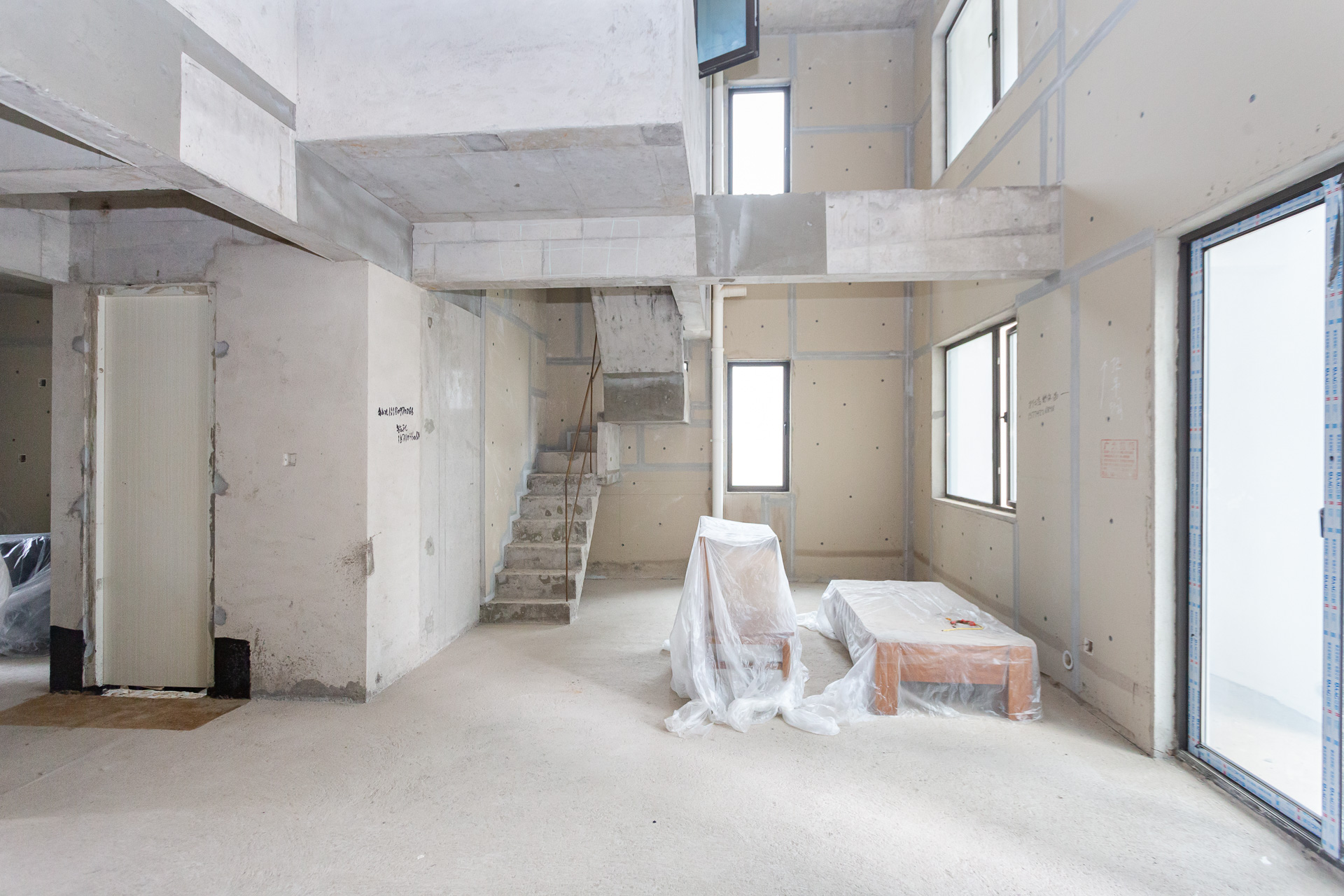 润和湘江天地C区 4室2厅2卫 152.0万 润和湘江天地C区 4室2厅2卫 152.0万客厅