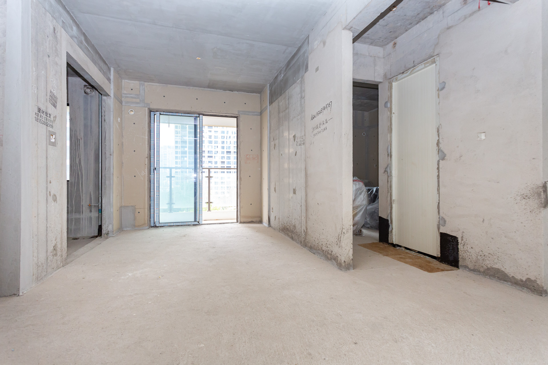 润和湘江天地C区 4室2厅2卫 152.0万 润和湘江天地C区 4室2厅2卫 152.0万其他