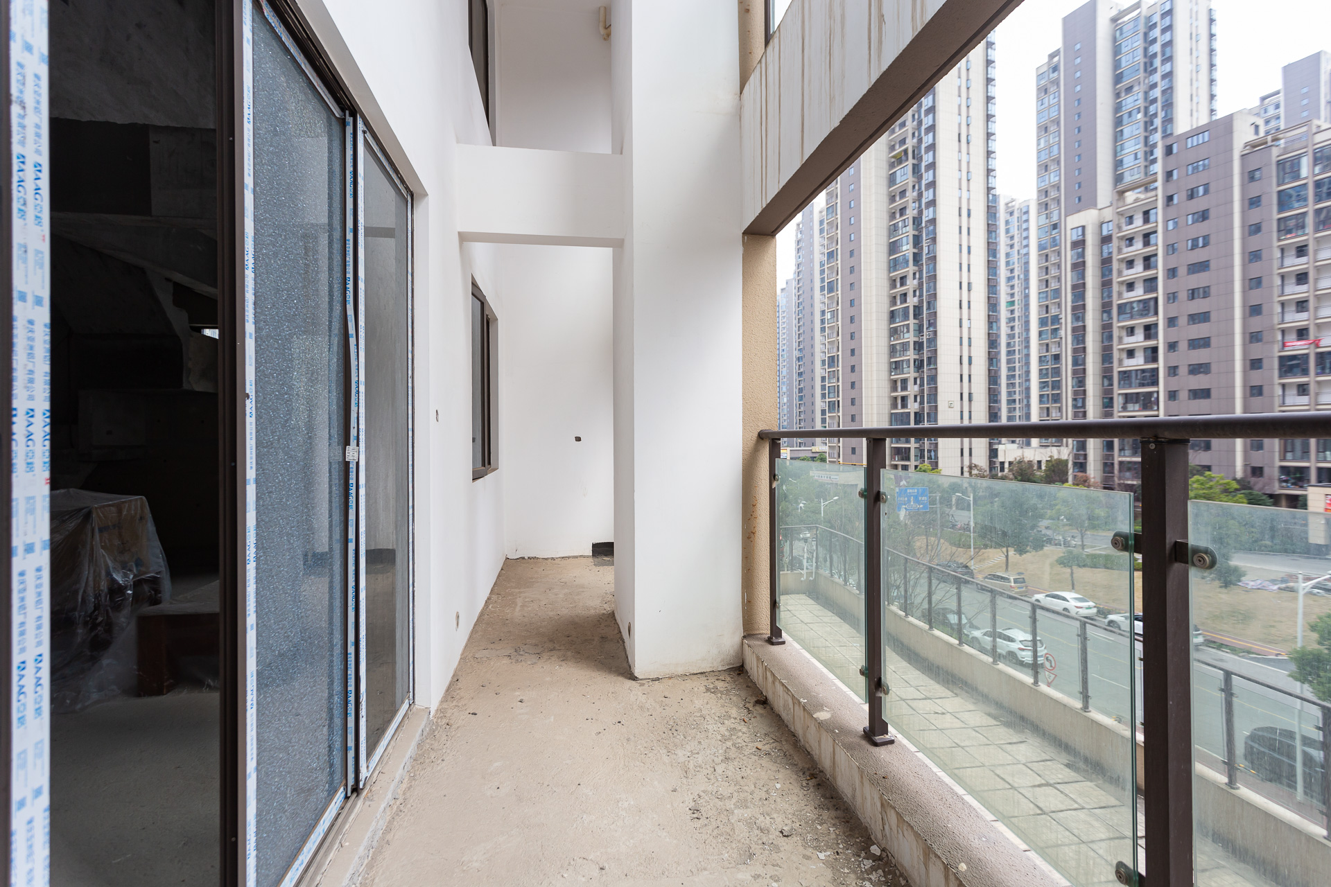 润和湘江天地C区 4室2厅2卫 152.0万 润和湘江天地C区 4室2厅2卫 152.0万阳台