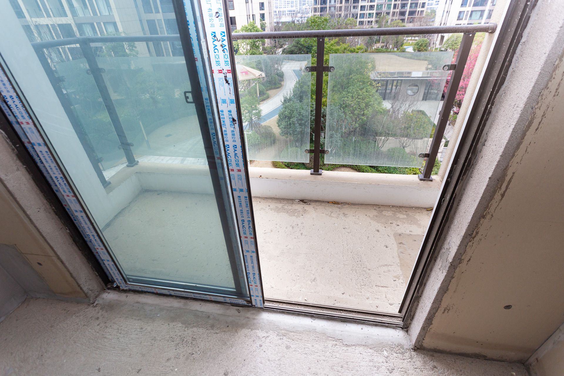 润和湘江天地C区 4室2厅2卫 152.0万 润和湘江天地C区 4室2厅2卫 152.0万阳台