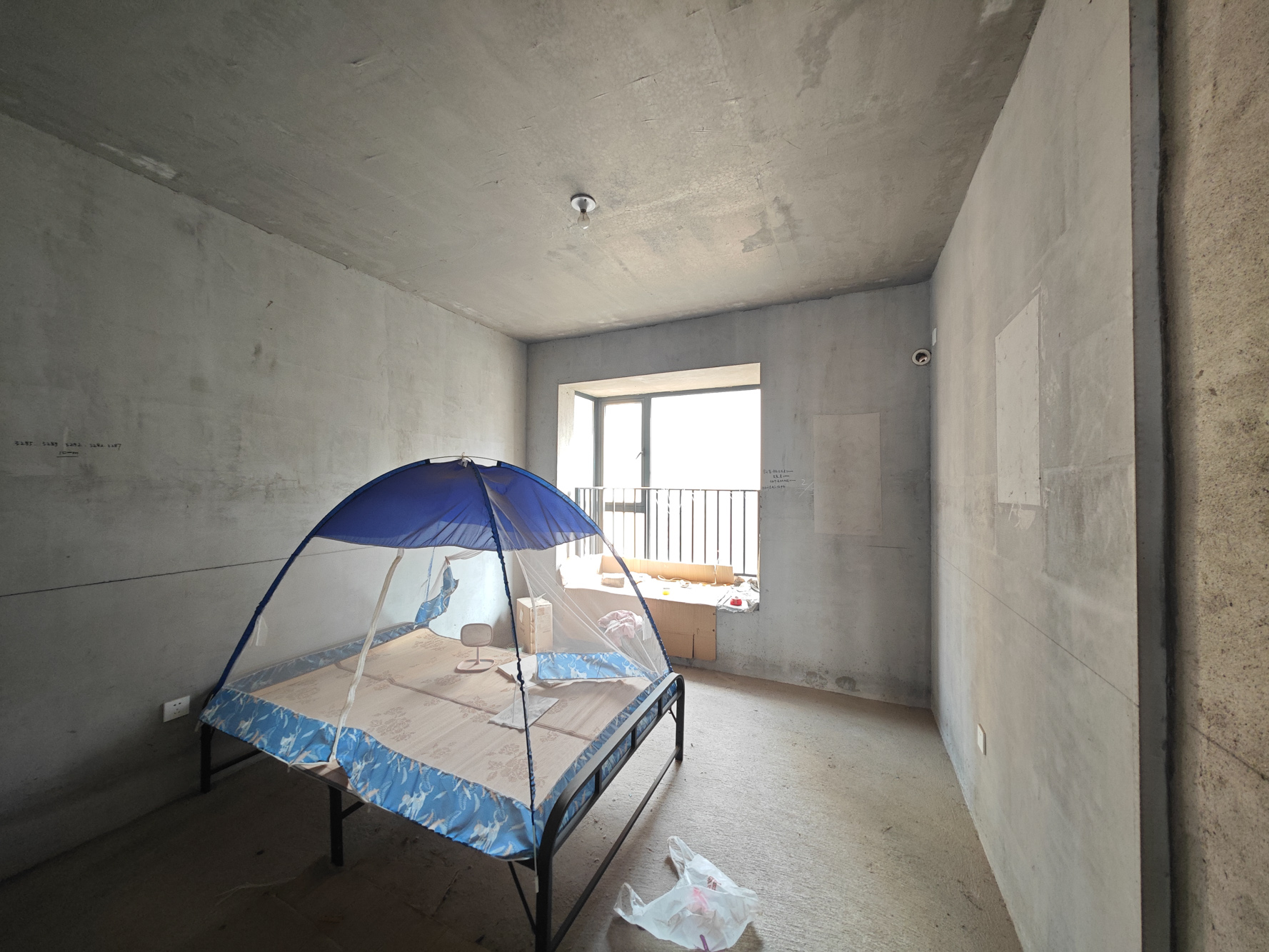 中建嘉和城  3室1厅2卫    95.0万卧室