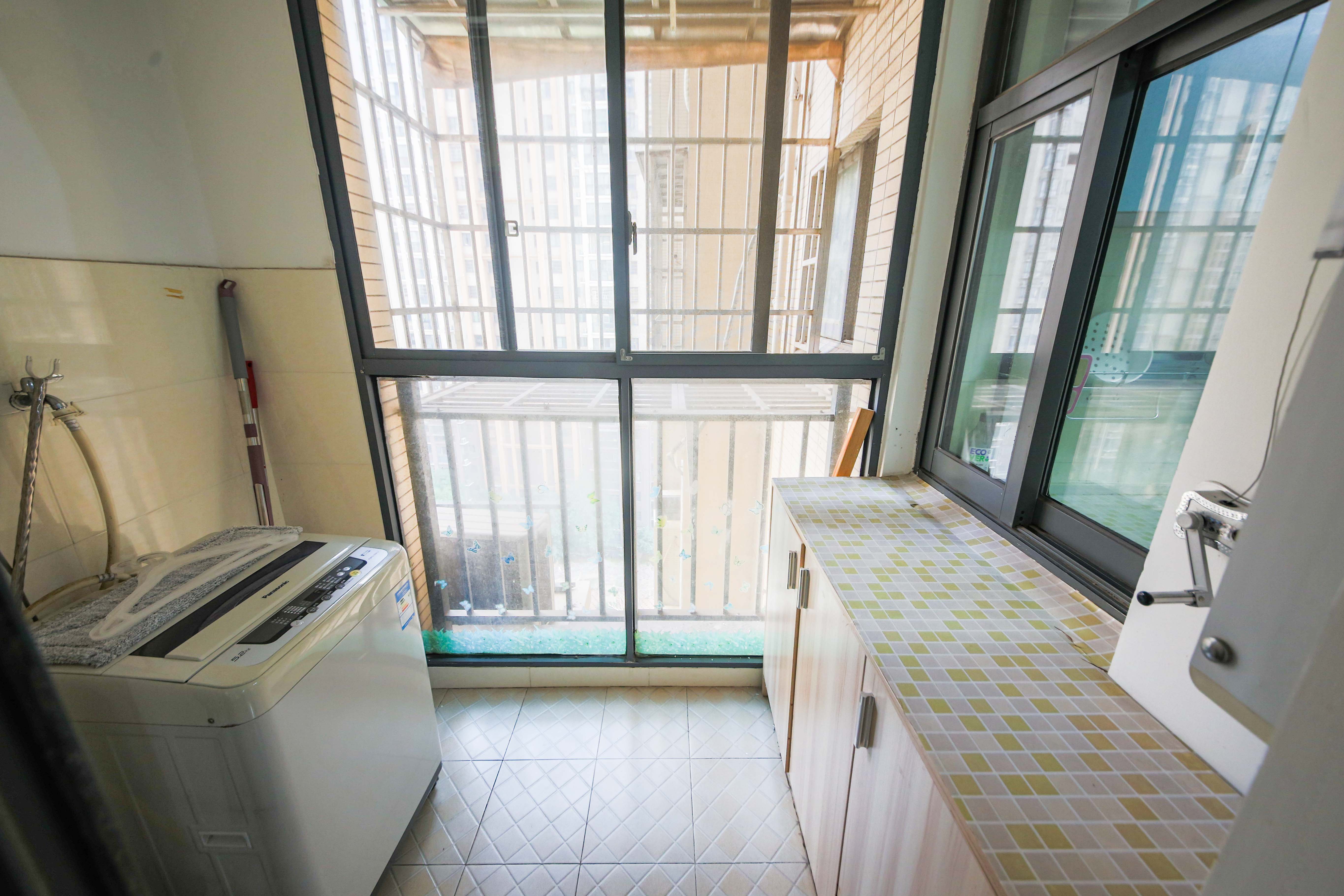 童话里  1室1厅1卫   48.80万阳台