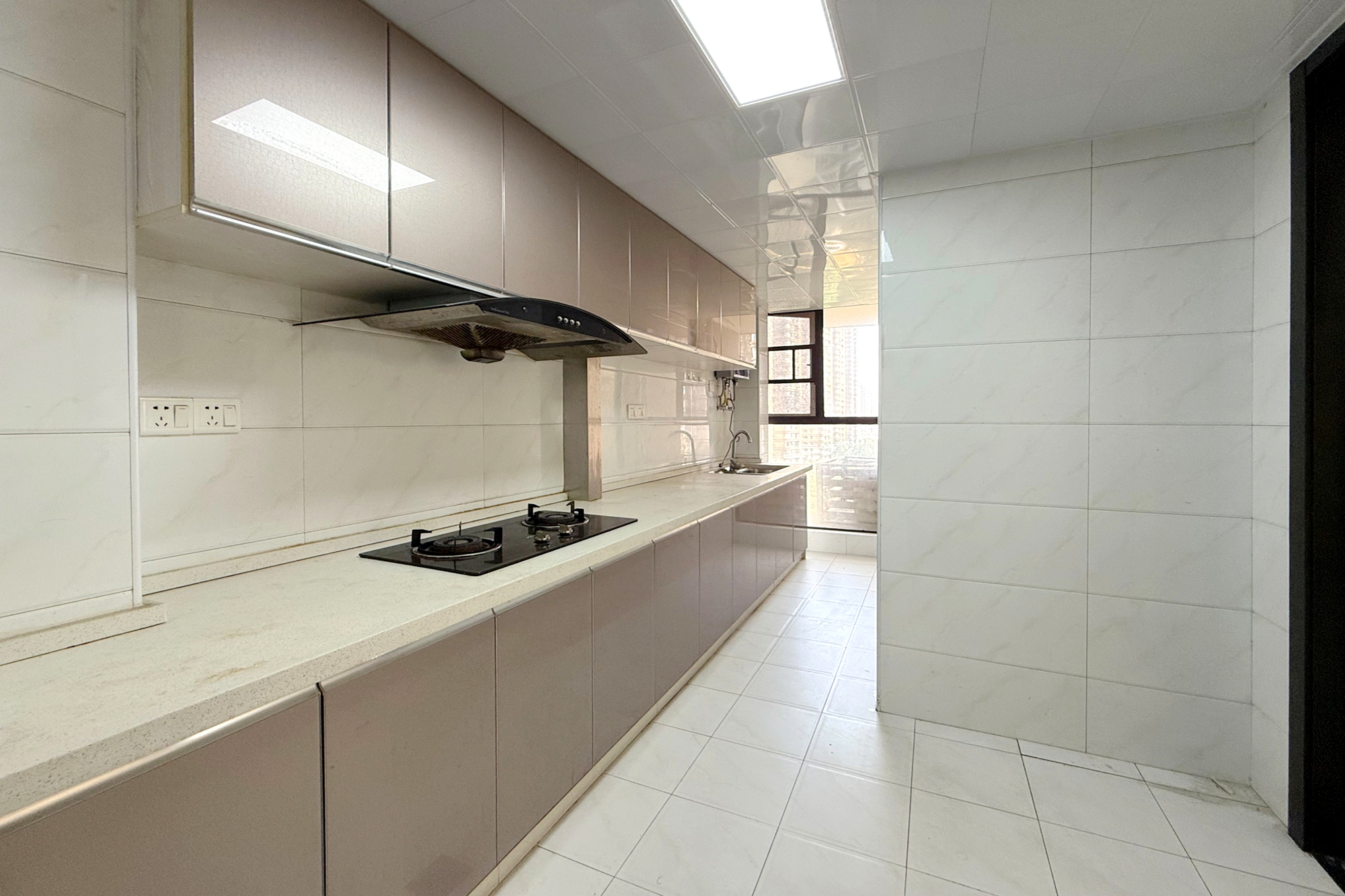 润和紫郡一期  3室2厅2卫    75.0万 润和紫郡一期  3室2厅2卫    75.0万厨房