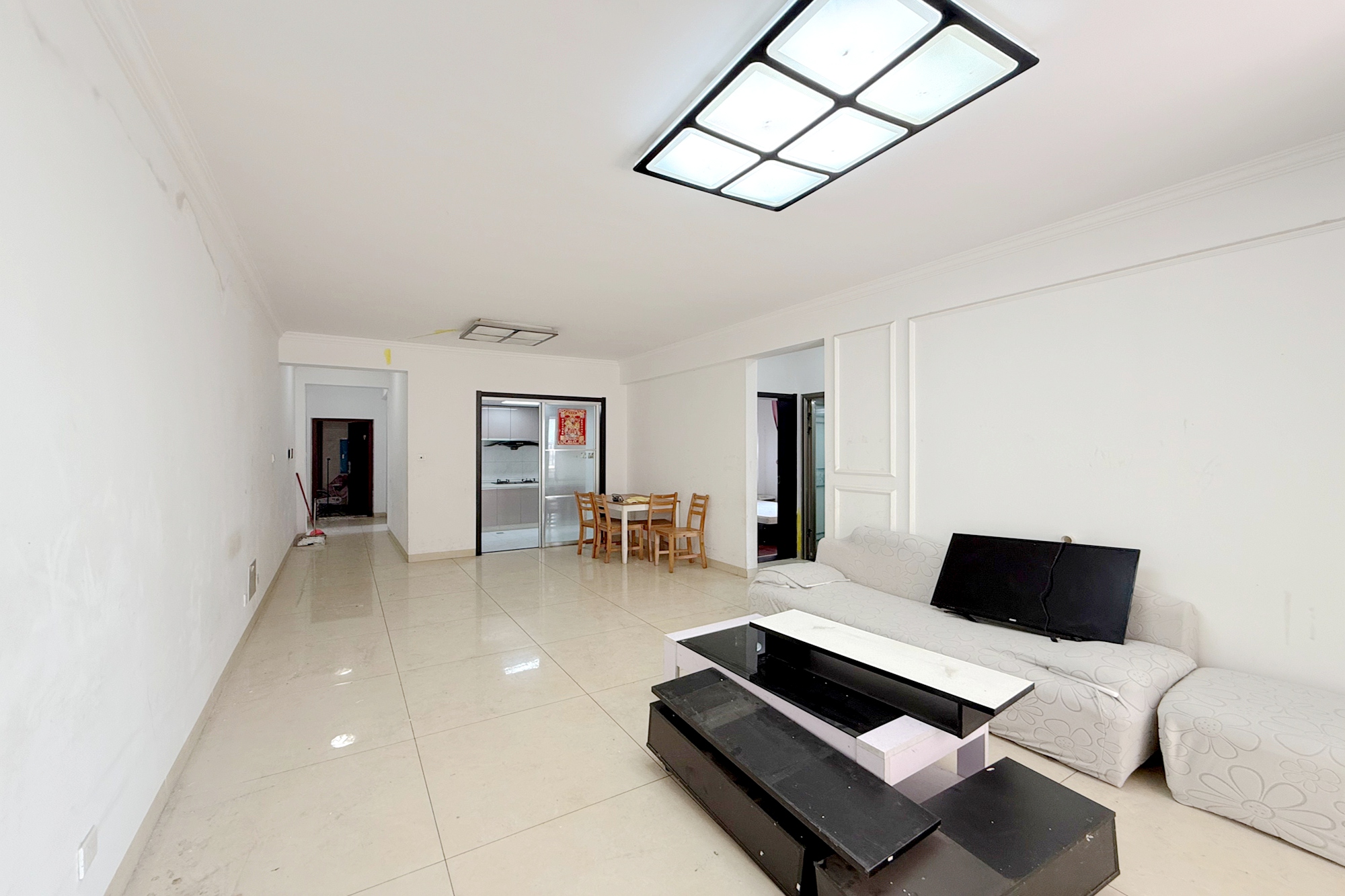 润和紫郡一期  3室2厅2卫    75.0万 润和紫郡一期  3室2厅2卫    75.0万客厅