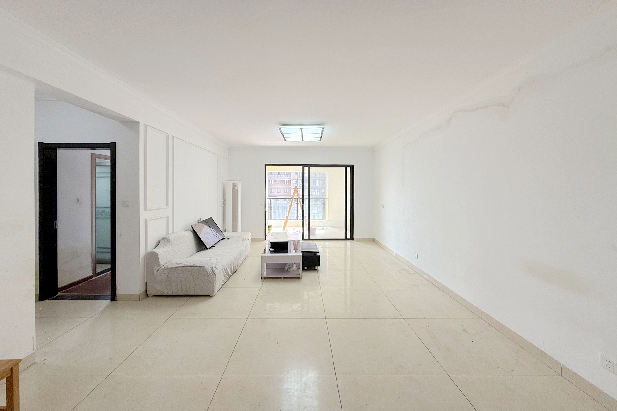 润和紫郡一期  3室2厅2卫    75.0万 润和紫郡一期  3室2厅2卫    75.0万客厅