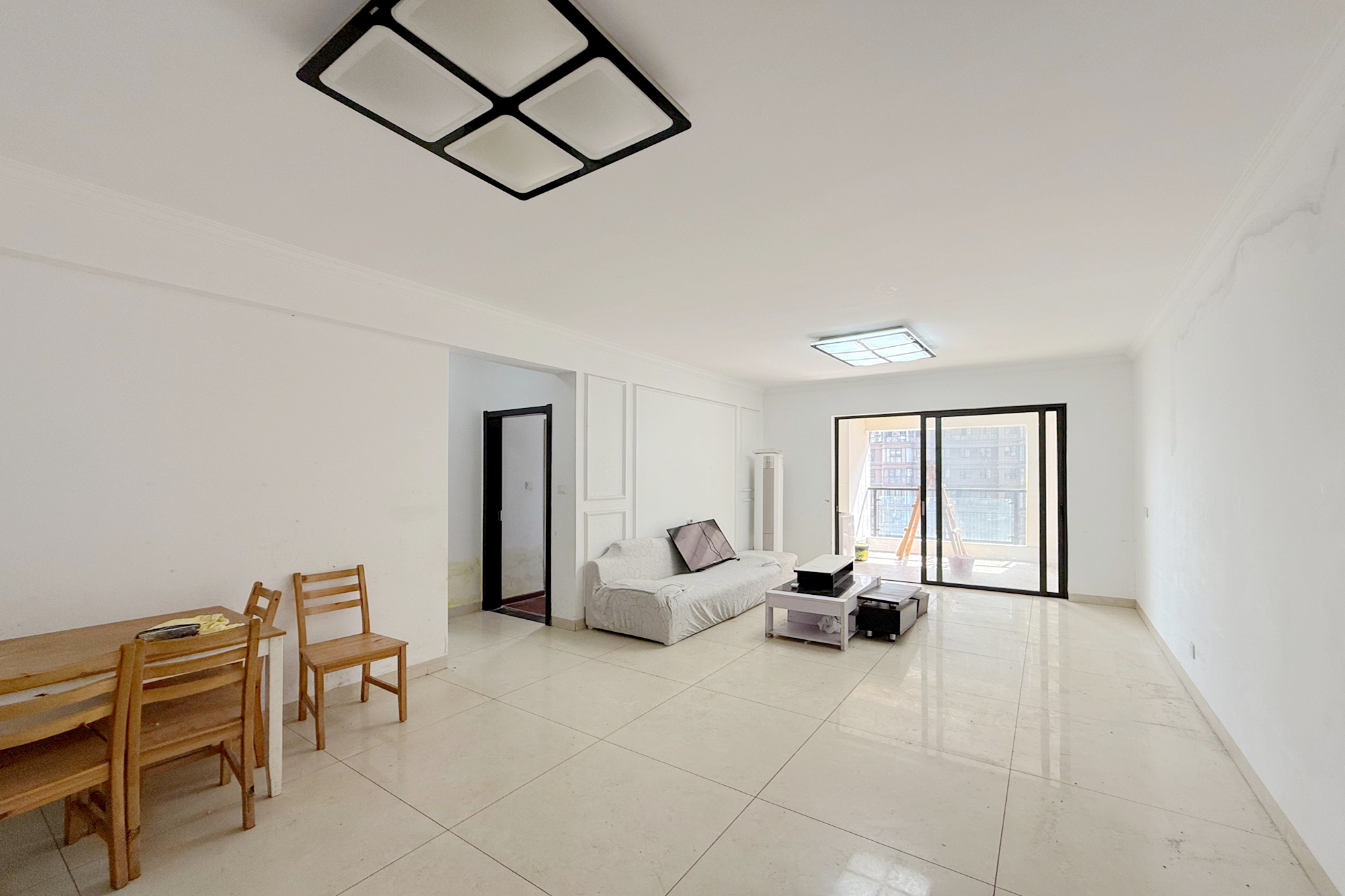 润和紫郡一期  3室2厅2卫    75.0万 润和紫郡一期  3室2厅2卫    75.0万客厅