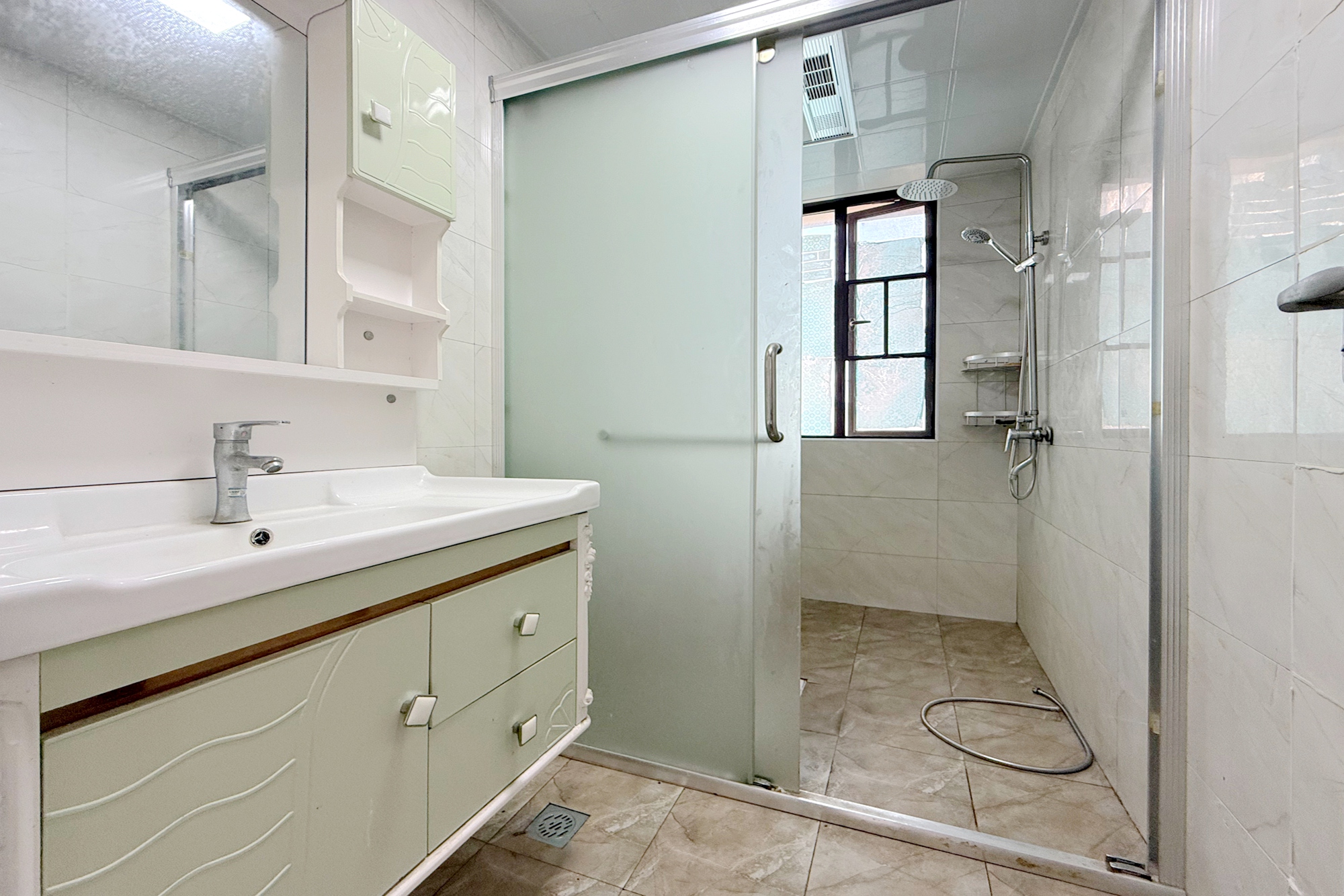 润和紫郡一期  3室2厅2卫    75.0万 润和紫郡一期  3室2厅2卫    75.0万卫生间