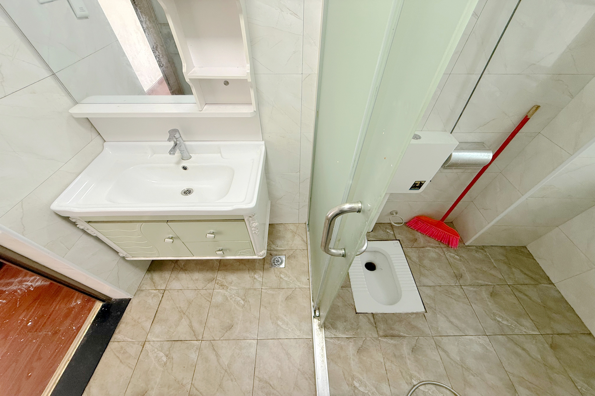 润和紫郡一期  3室2厅2卫    75.0万 润和紫郡一期  3室2厅2卫    75.0万卫生间