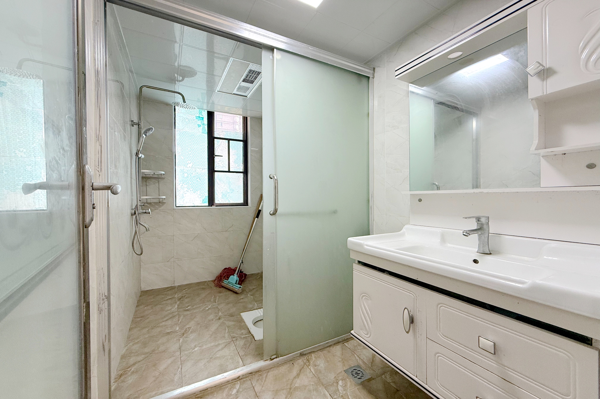 润和紫郡一期  3室2厅2卫    75.0万 润和紫郡一期  3室2厅2卫    75.0万卫生间