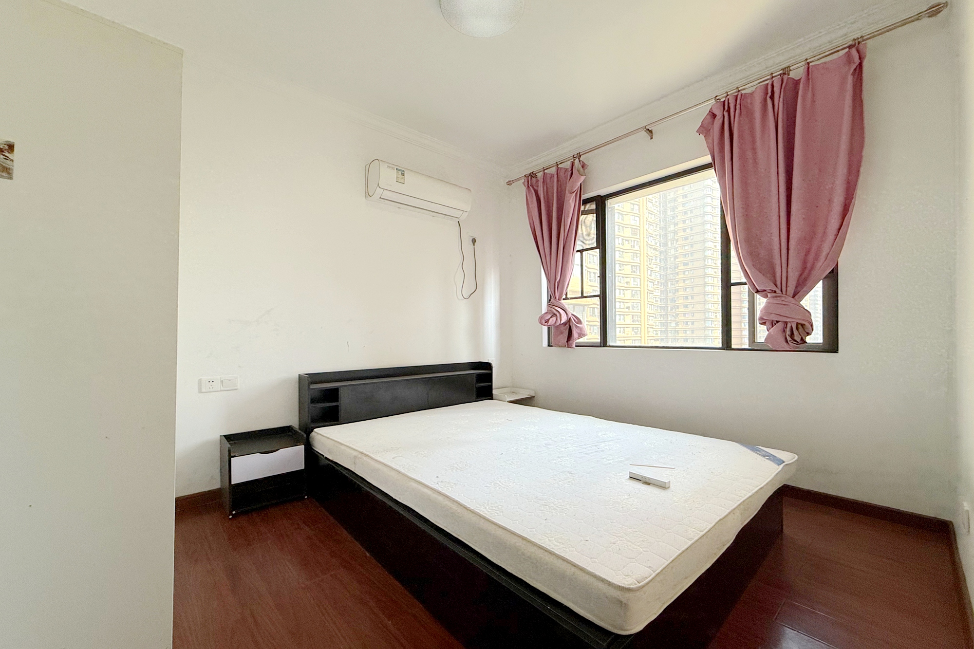 润和紫郡一期  3室2厅2卫    75.0万 润和紫郡一期  3室2厅2卫    75.0万卧室