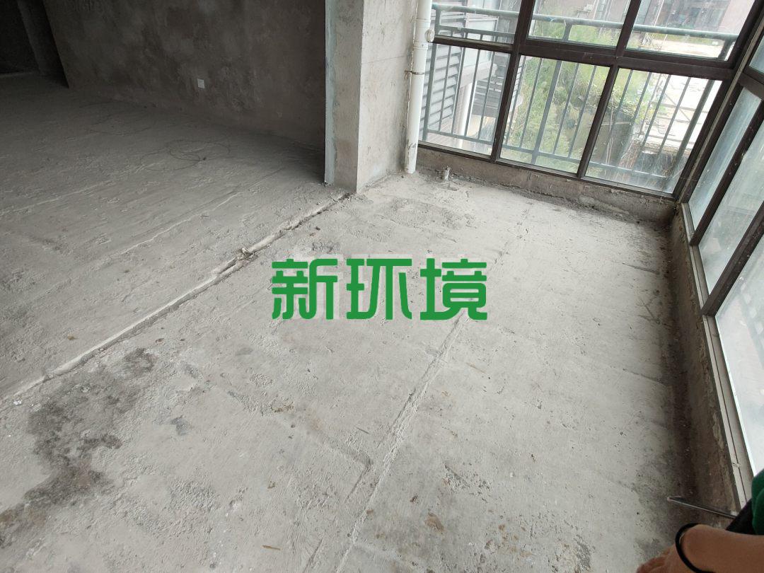 金域滨江  4室2厅2卫   106.00万客厅