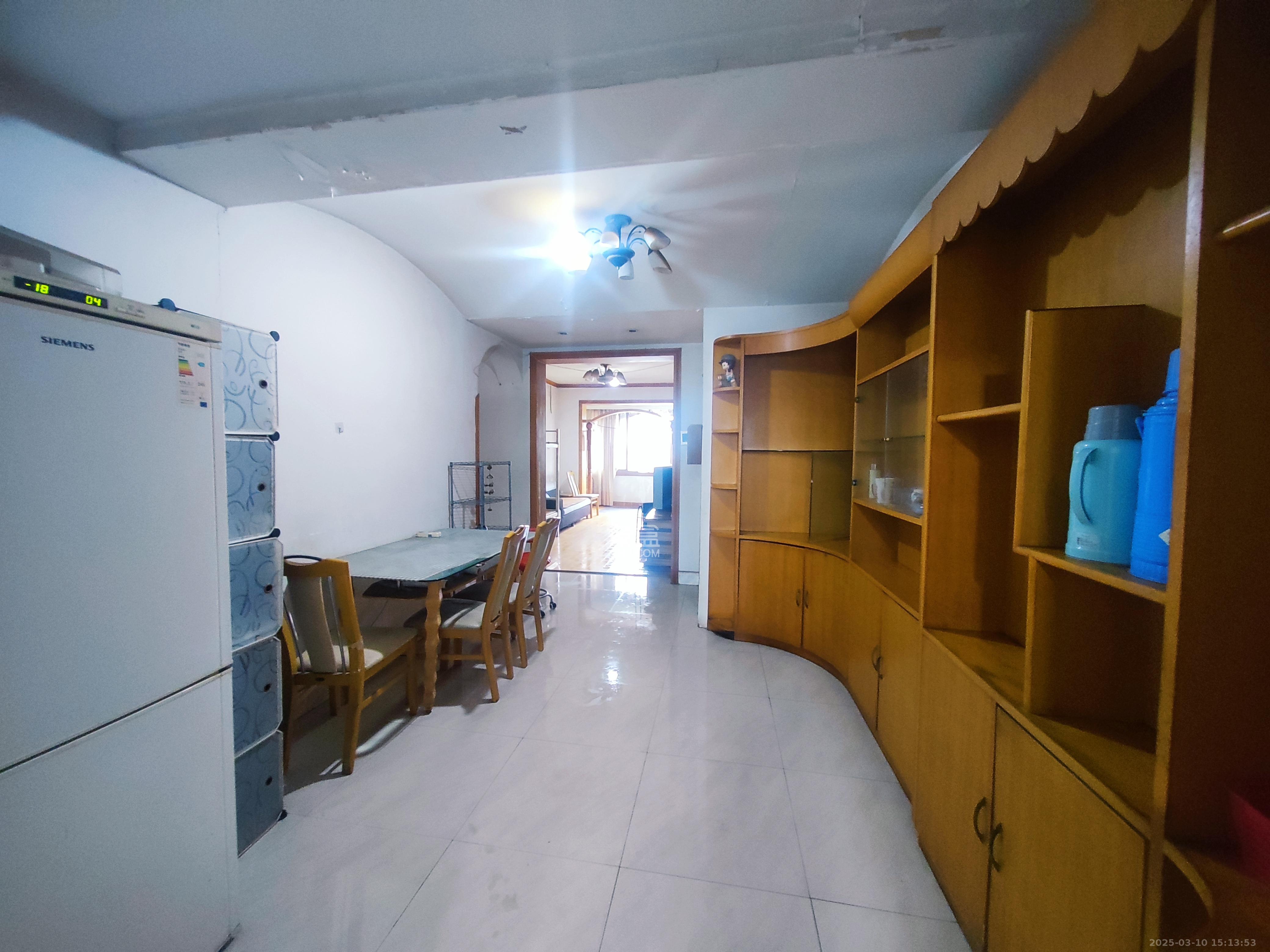 省卫生厅宿舍 3室2厅1卫 2000.0元/月 省卫生厅宿舍 3室2厅1卫 2000.0元/月室内图