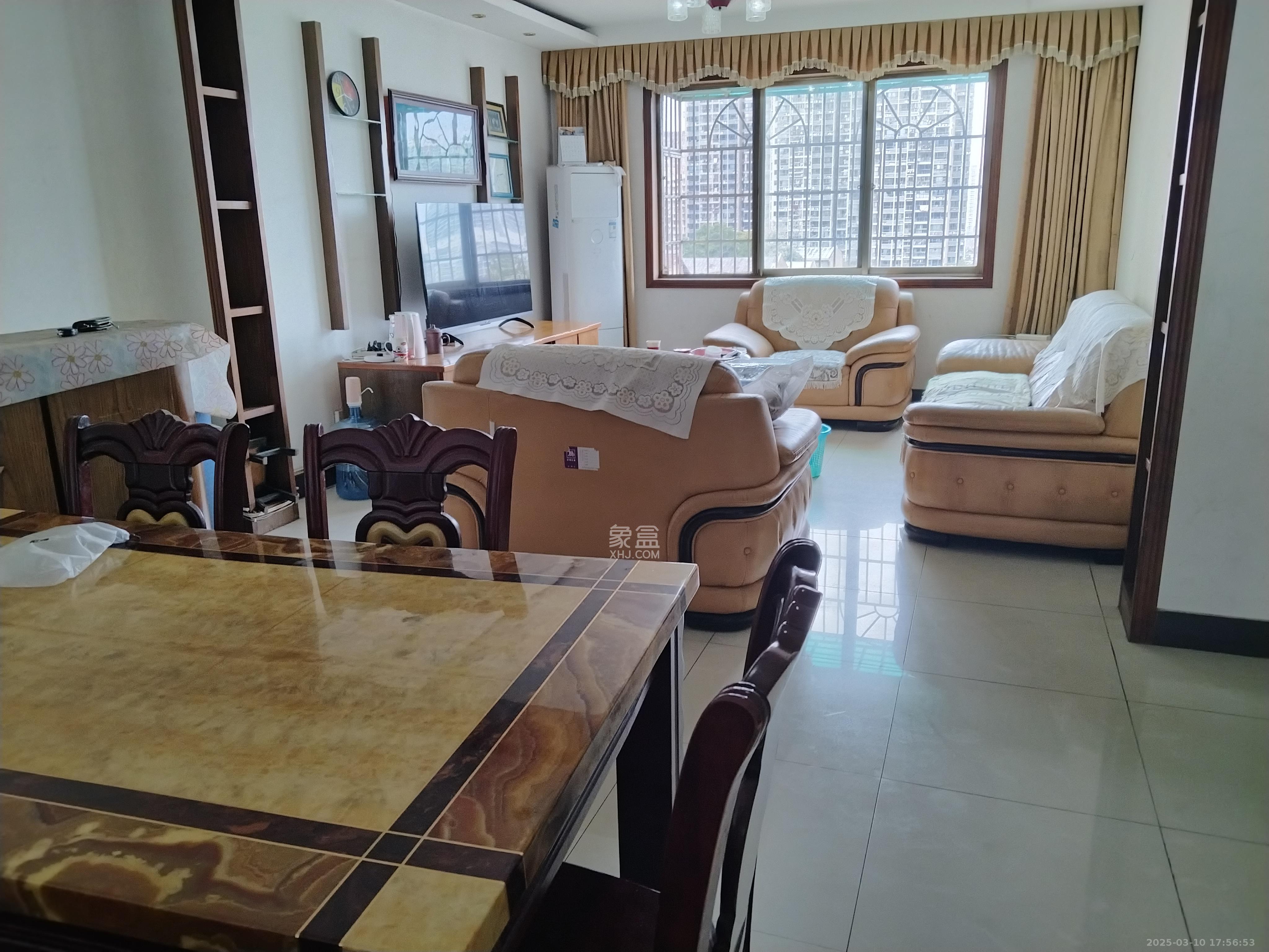 丽都苑  3室2厅1卫    1500.0元/月室内图