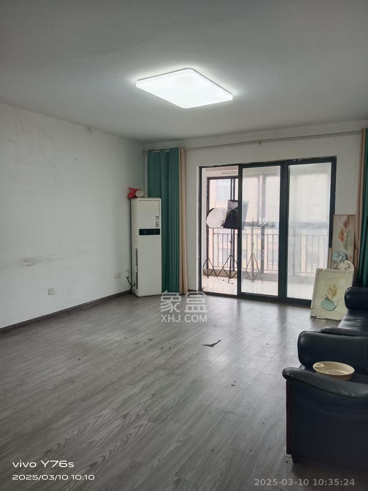 和美星城 4室2厅2卫 2700.0元/月 和美星城 4室2厅2卫 2700.0元/月室内图