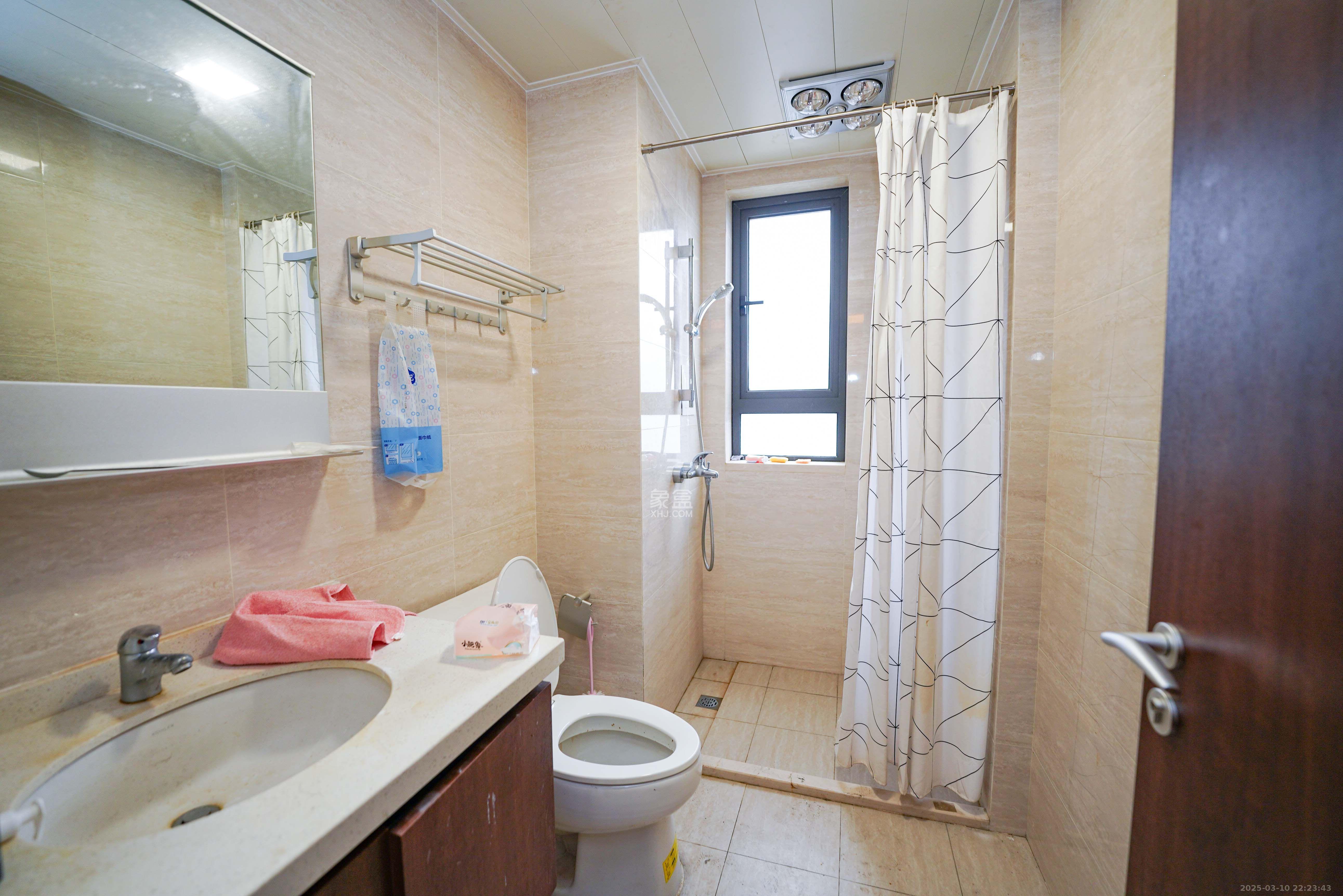 汇金城/嘉华城(二期、三期) 3室2厅2卫 2600.0元/月 汇金城/嘉华城(二期、三期) 3室2厅2卫 2600.0元/月室内图