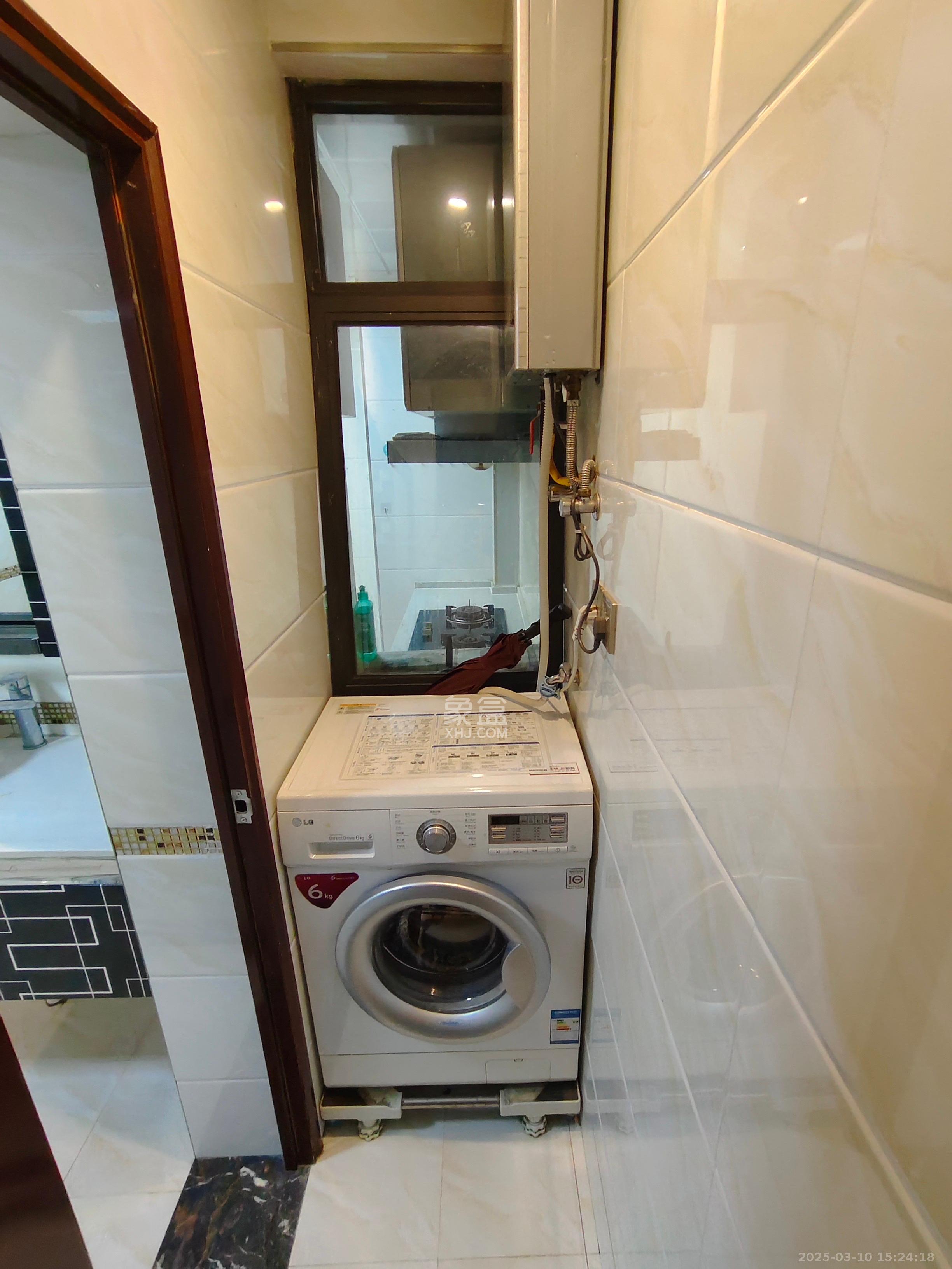 公园9号  2室2厅1卫    3800.0元/月室内图