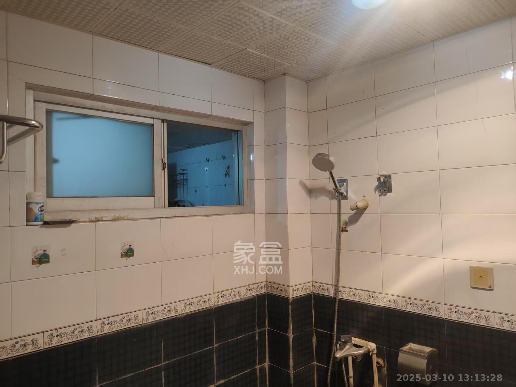 县府坪巷散盘 1室2厅2卫 1900.0元/月 县府坪巷散盘 1室2厅2卫 1900.0元/月室内图