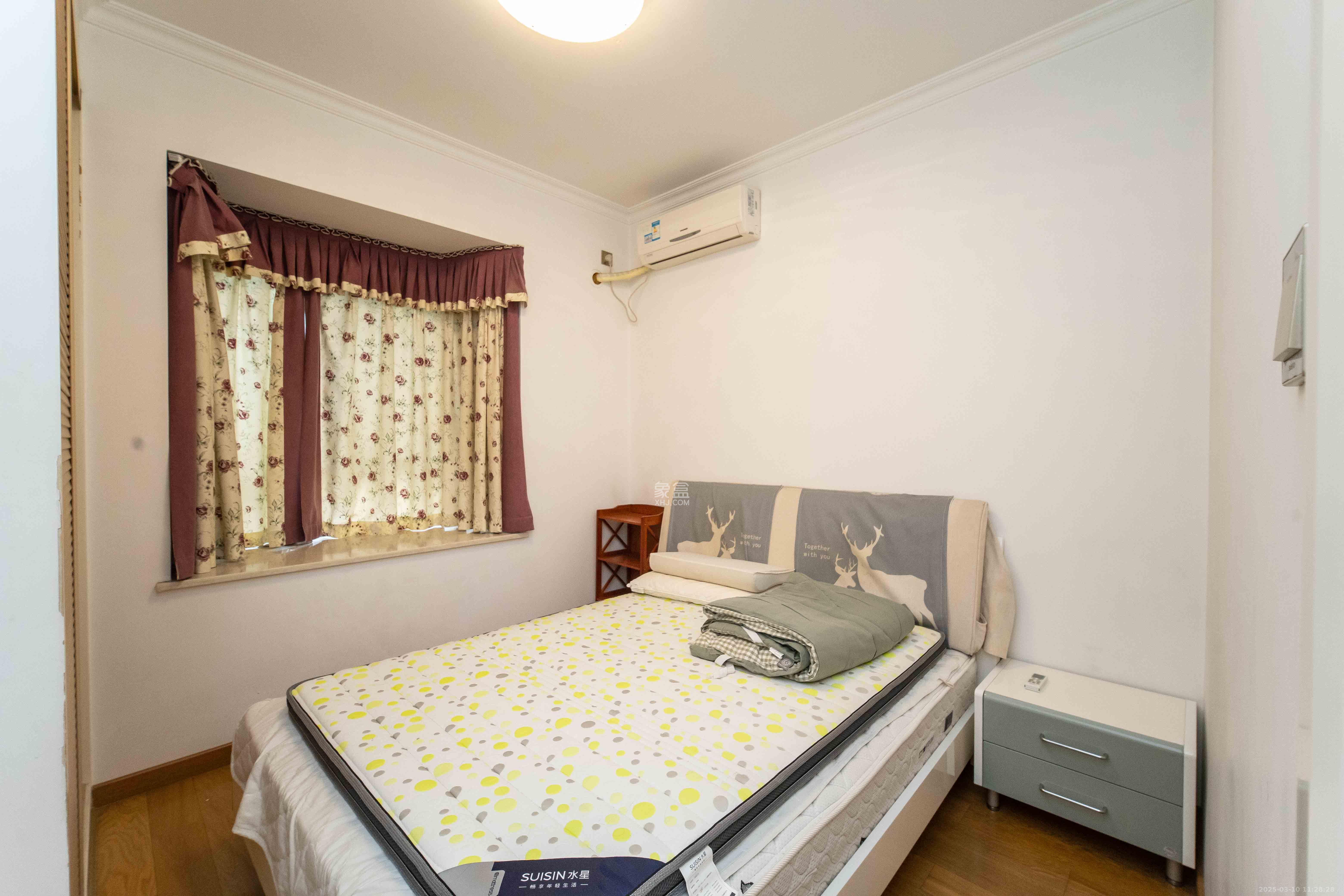 锦湘国际星城三期(锦绣苑)  3室2厅2卫    4200.0元/月 锦湘国际星城三期(锦绣苑)  3室2厅2卫    4200.0元/月室内图