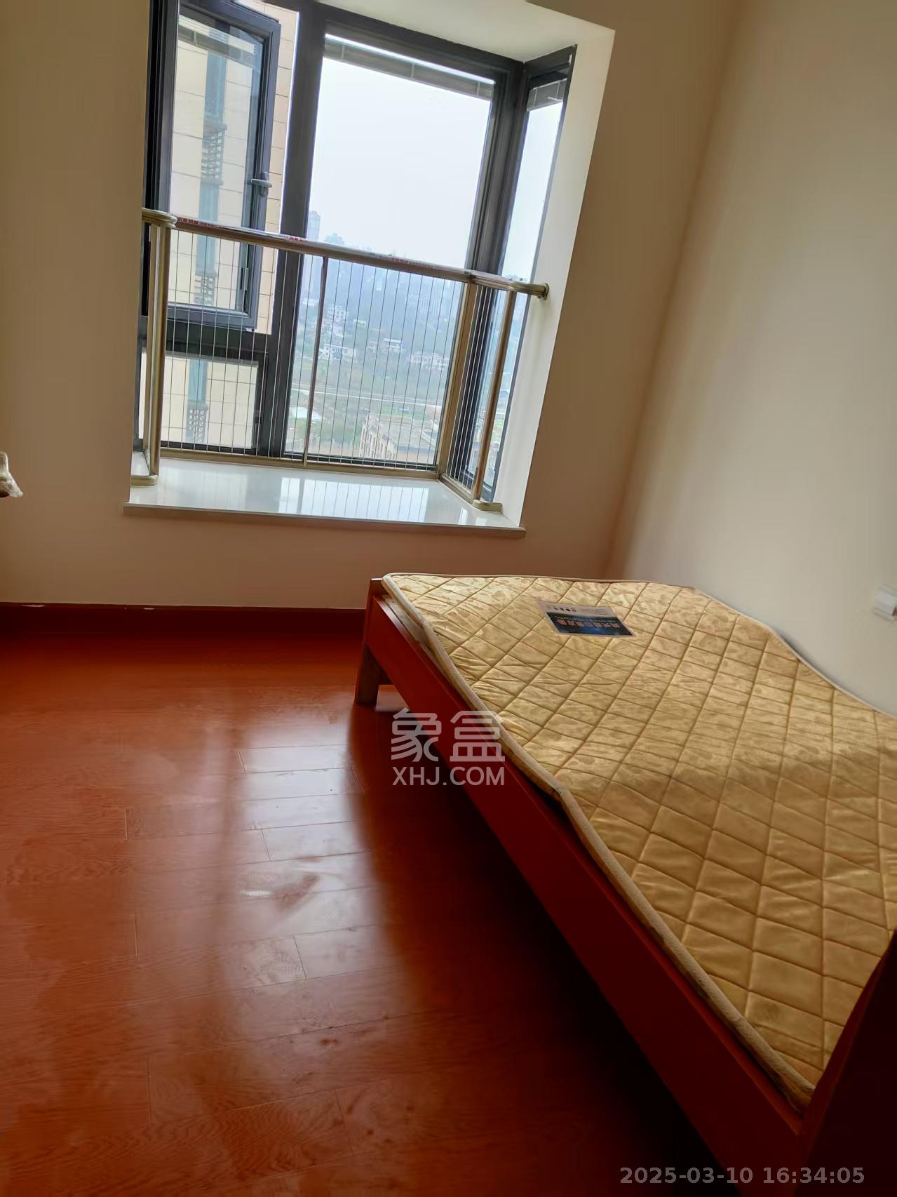 恒大华府 3室2厅2卫 1500.0元/月 恒大华府 3室2厅2卫 1500.0元/月室内图