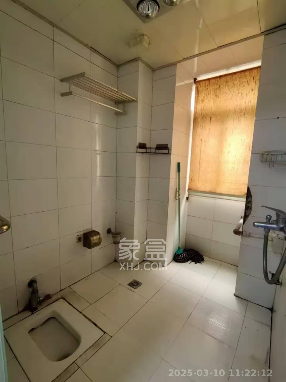 文艺新村  3室1厅1卫    3000.0元/月 文艺新村  3室1厅1卫    3000.0元/月室内图