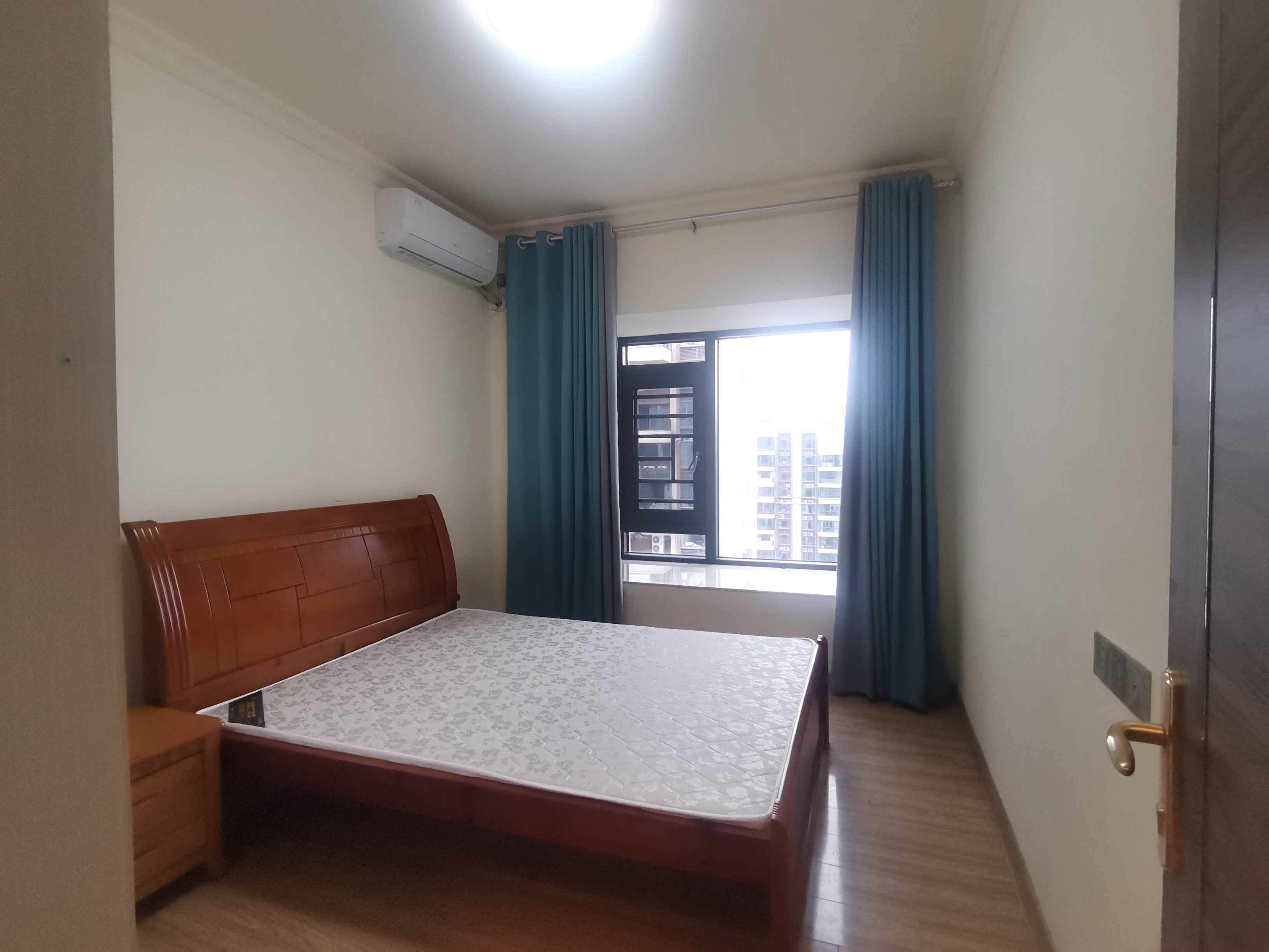 碧桂园梓山府 4室2厅2卫 2600.0元/月 碧桂园梓山府 4室2厅2卫 2600.0元/月室内图