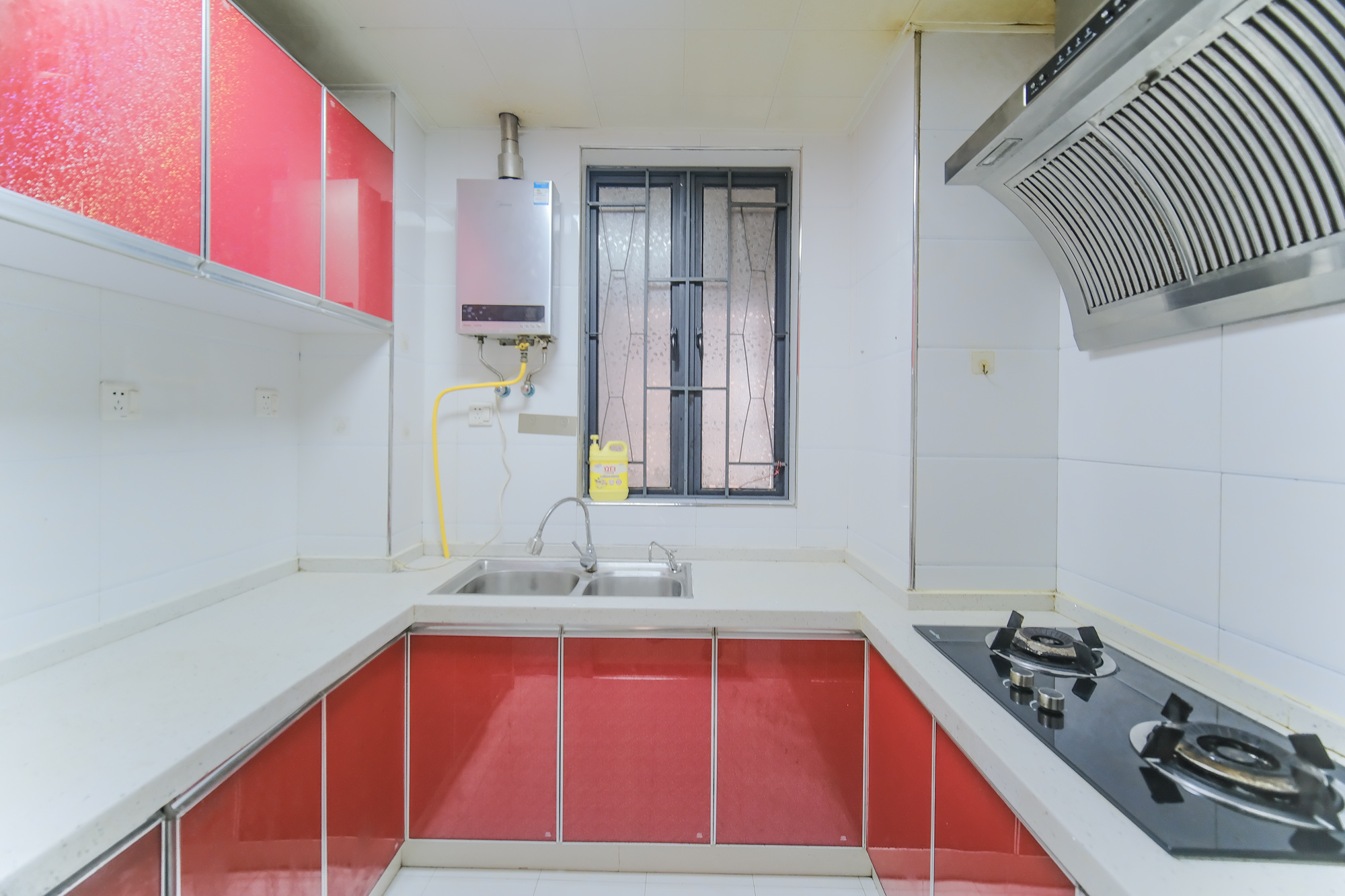 三一街区  2室2厅1卫    42.0万 三一街区  2室2厅1卫    42.0万厨房