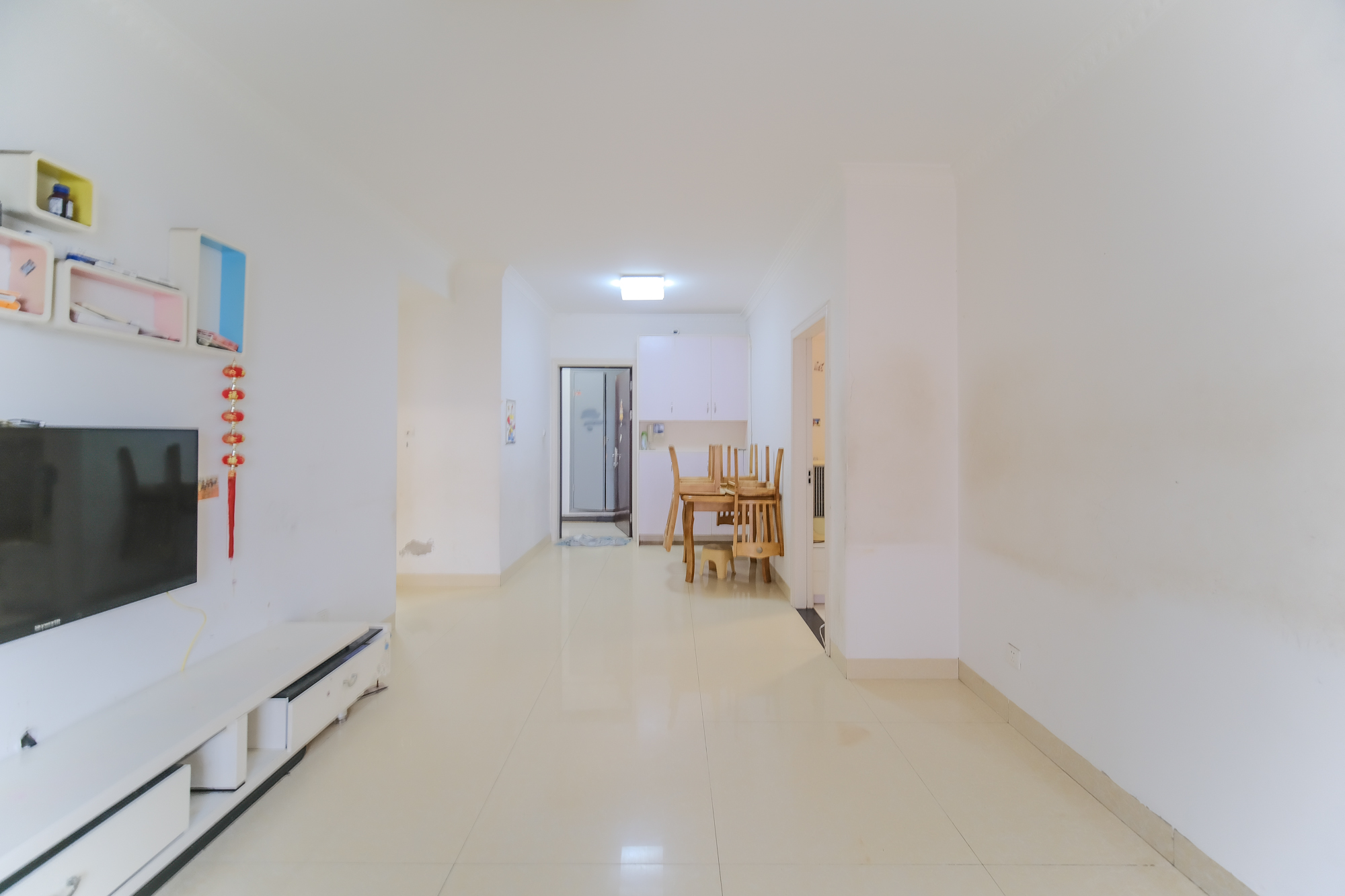 三一街区  2室2厅1卫    42.0万 三一街区  2室2厅1卫    42.0万客厅