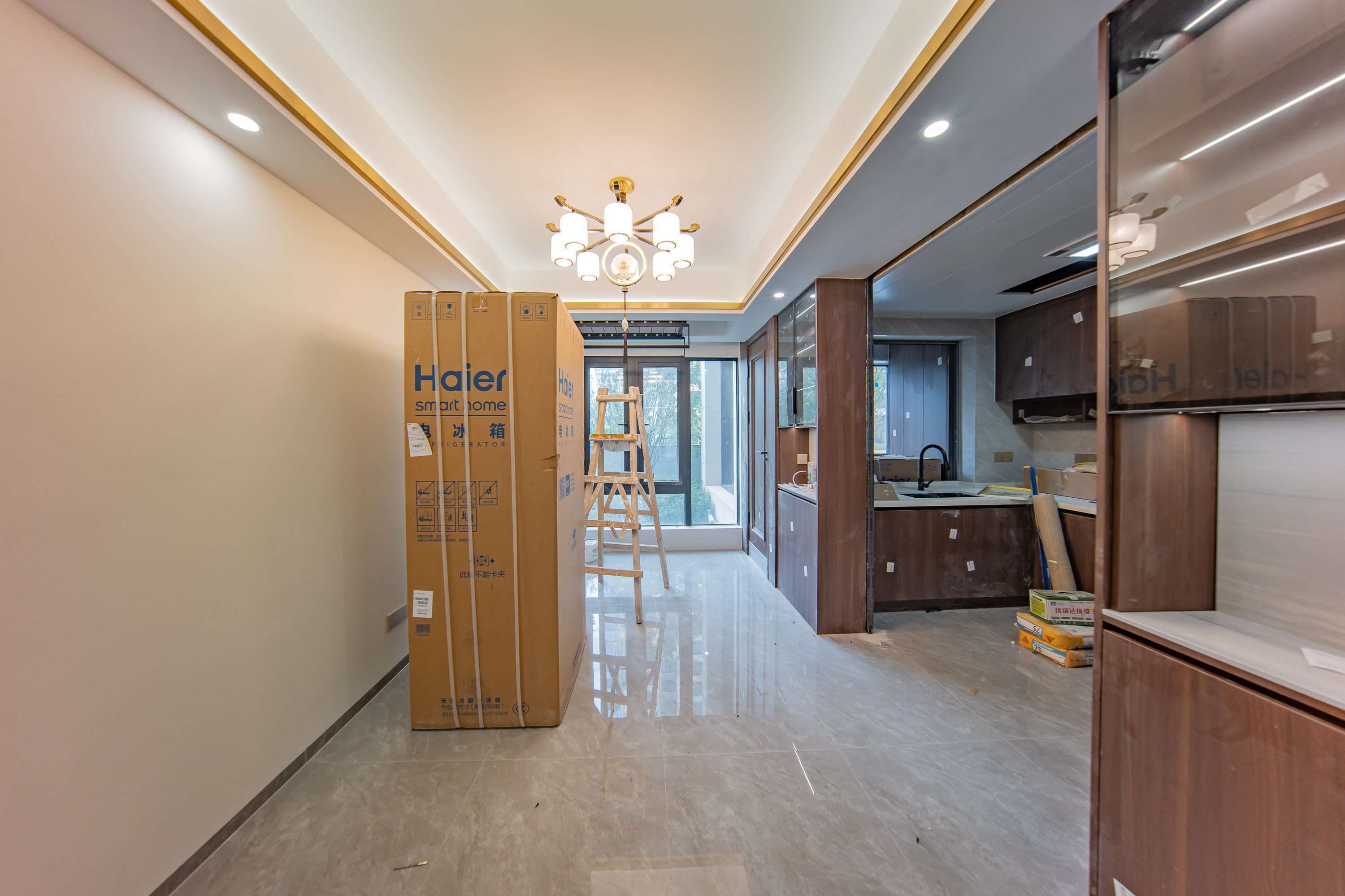 建投象山国际  3室2厅2卫   188.00万客厅