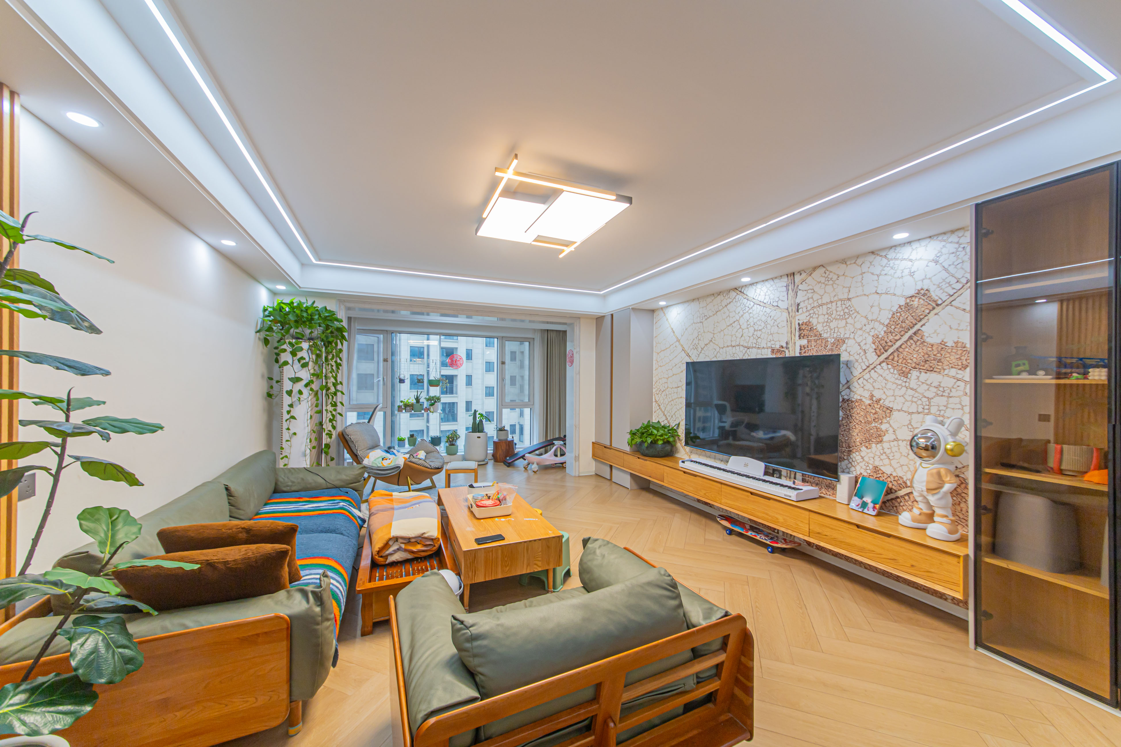 长沙美的梧桐庄园  4室2厅2卫    220.0万 长沙美的梧桐庄园  4室2厅2卫    220.0万客厅