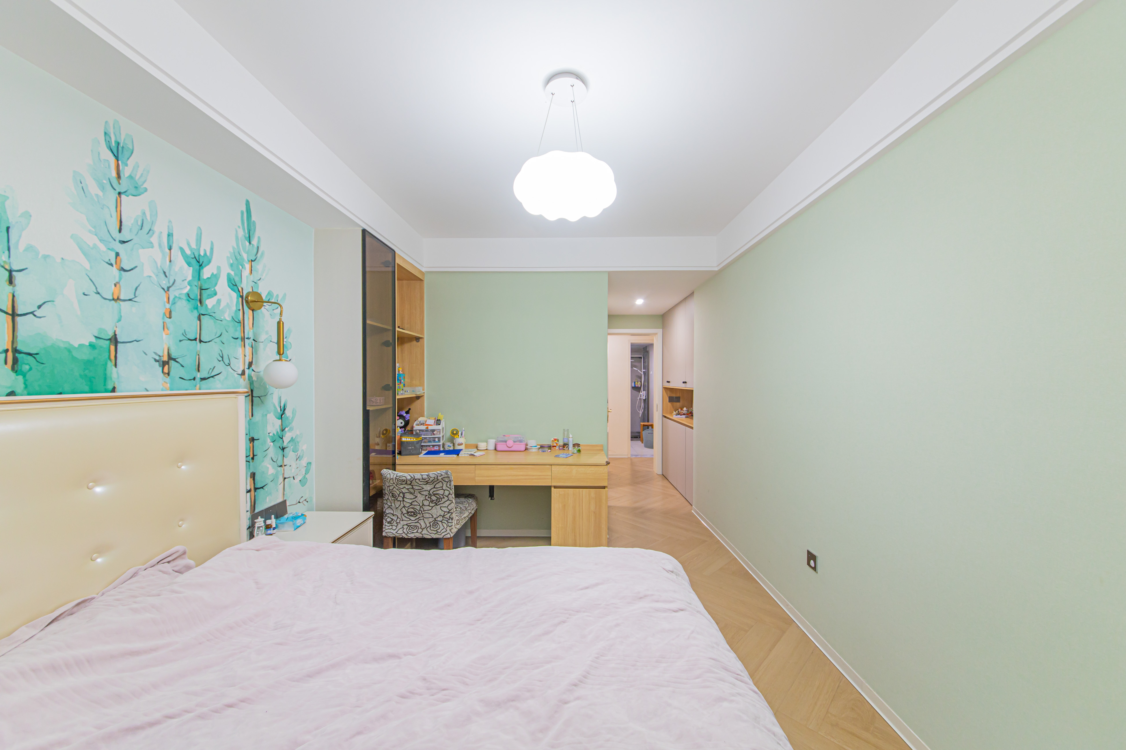 长沙美的梧桐庄园  4室2厅2卫    220.0万 长沙美的梧桐庄园  4室2厅2卫    220.0万卧室