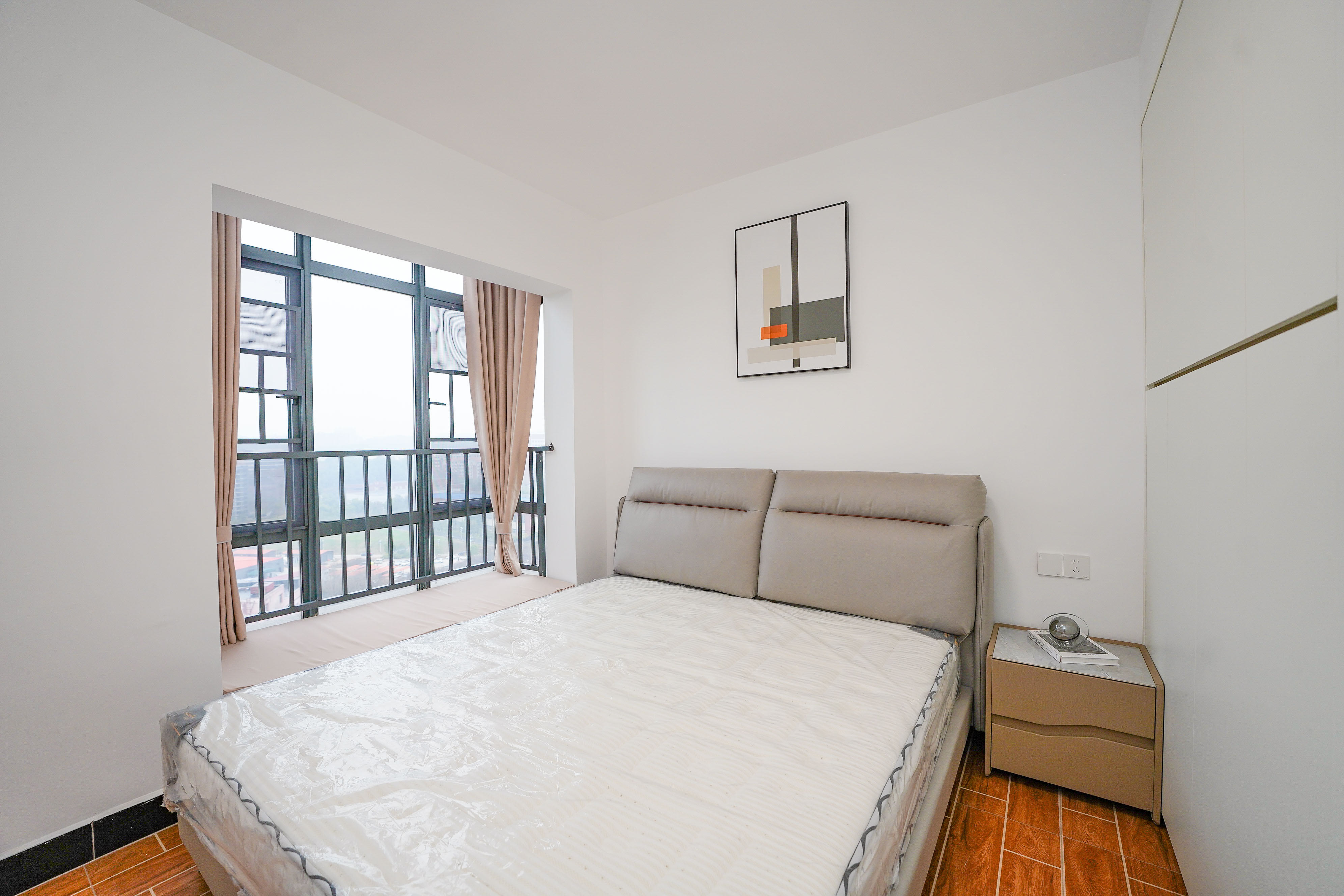 卢浮原著  3室2厅2卫    90.8万 卢浮原著  3室2厅2卫    90.8万卧室