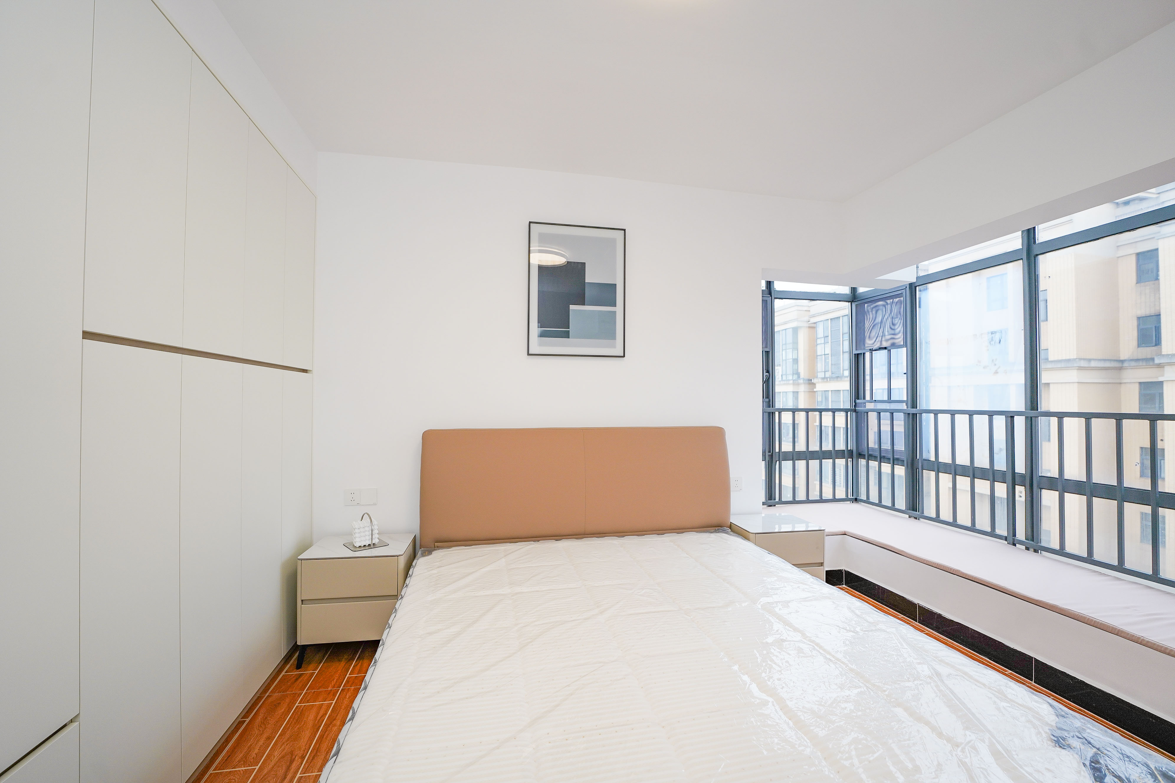 卢浮原著  3室2厅2卫    90.8万 卢浮原著  3室2厅2卫    90.8万卧室