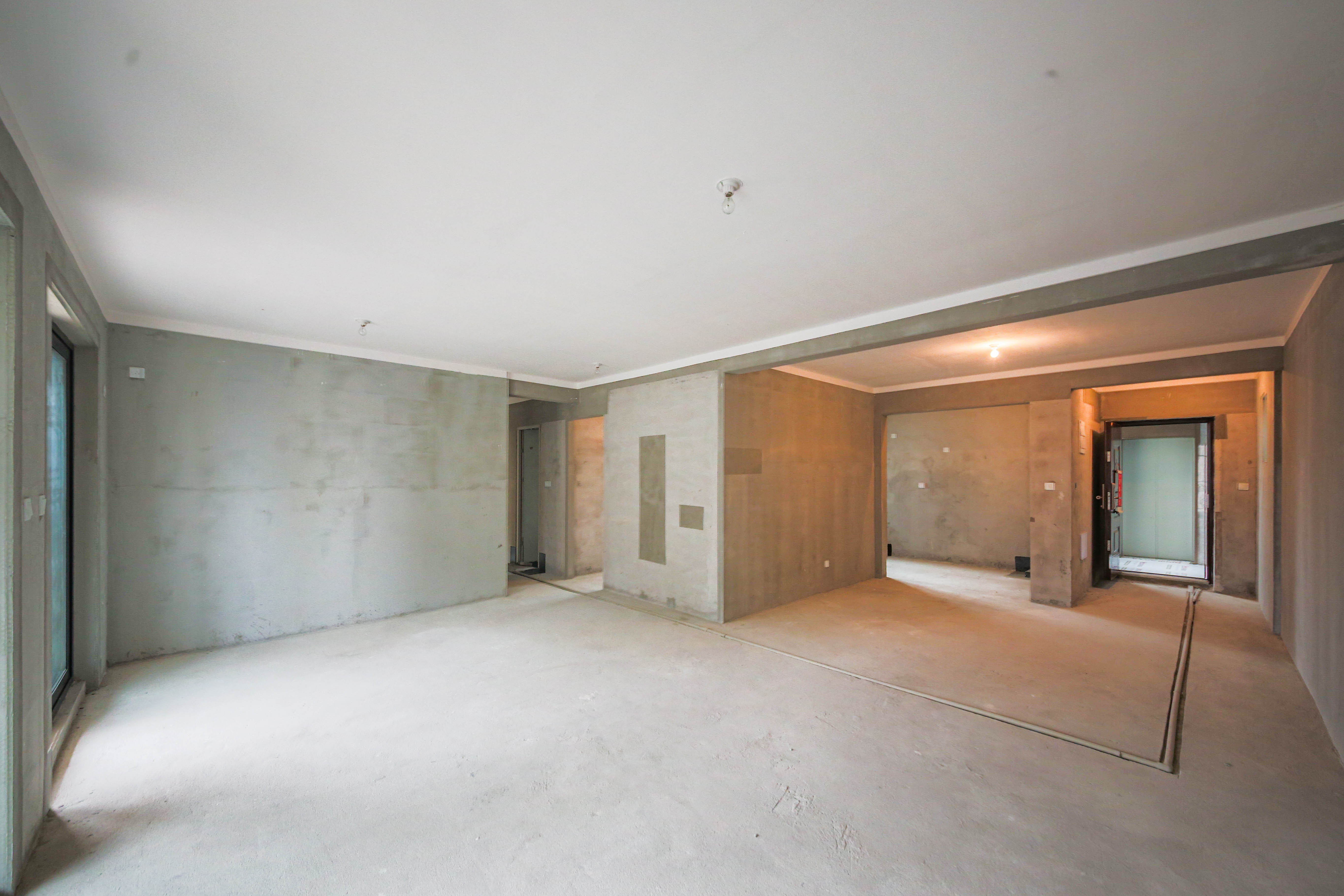 中建钰和城  4室2厅2卫   217.80万客厅