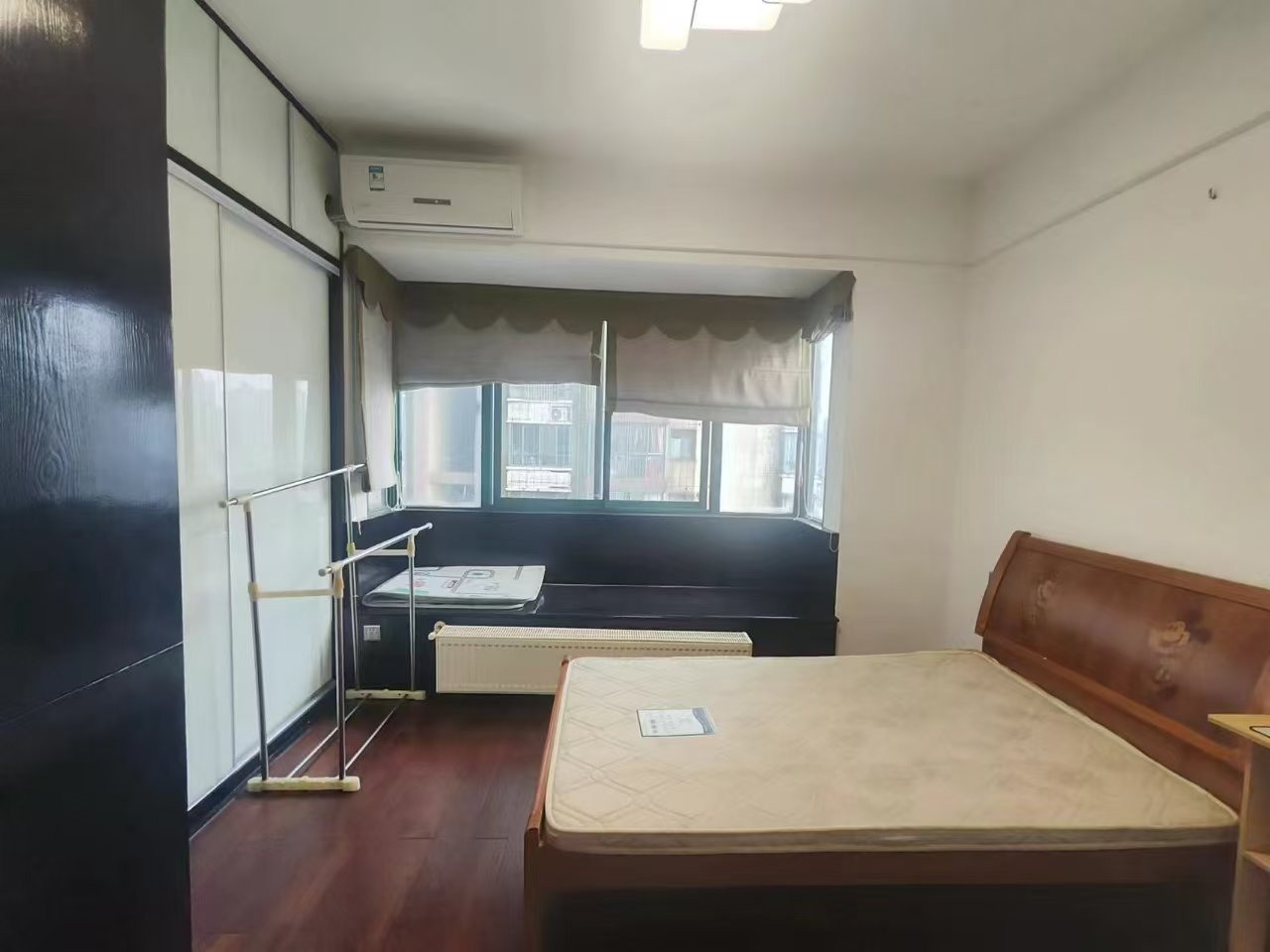 新城首座  2室2厅1卫    50.0万 新城首座  2室2厅1卫    50.0万室内图