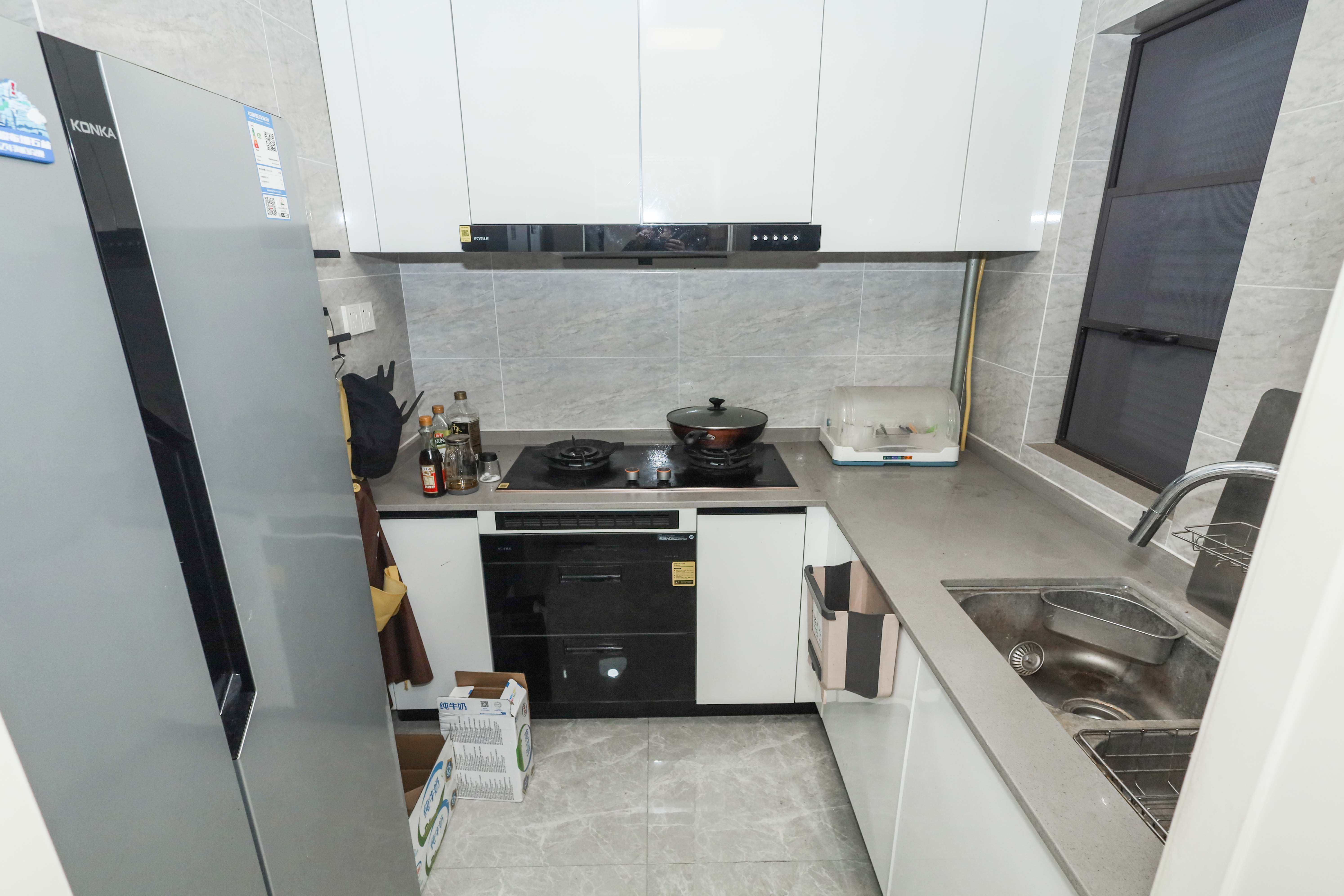 万科金色梦想C区 3室2厅2卫 120.0万 万科金色梦想C区 3室2厅2卫 120.0万厨房