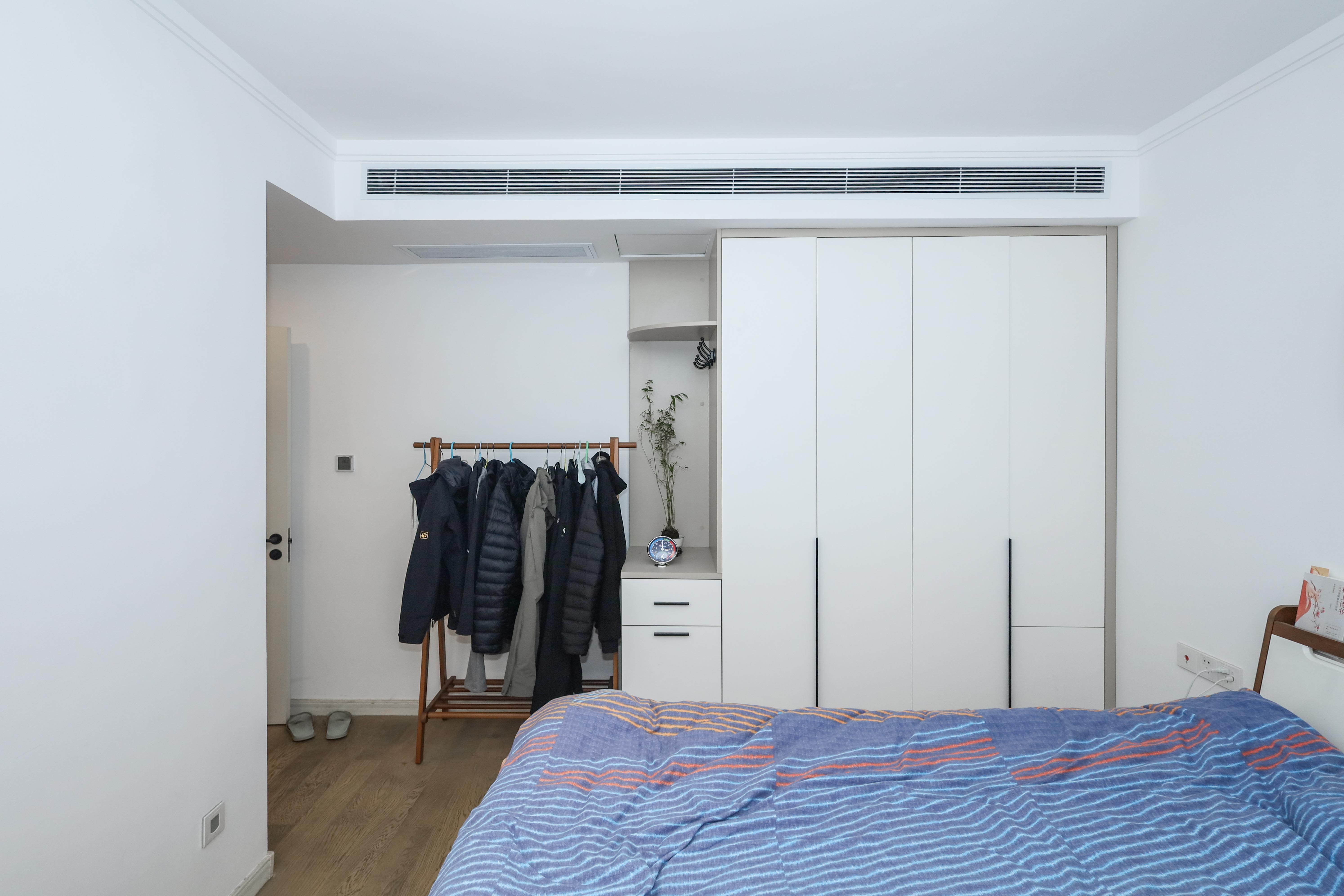 万科金色梦想C区 3室2厅2卫 120.0万 万科金色梦想C区 3室2厅2卫 120.0万卧室