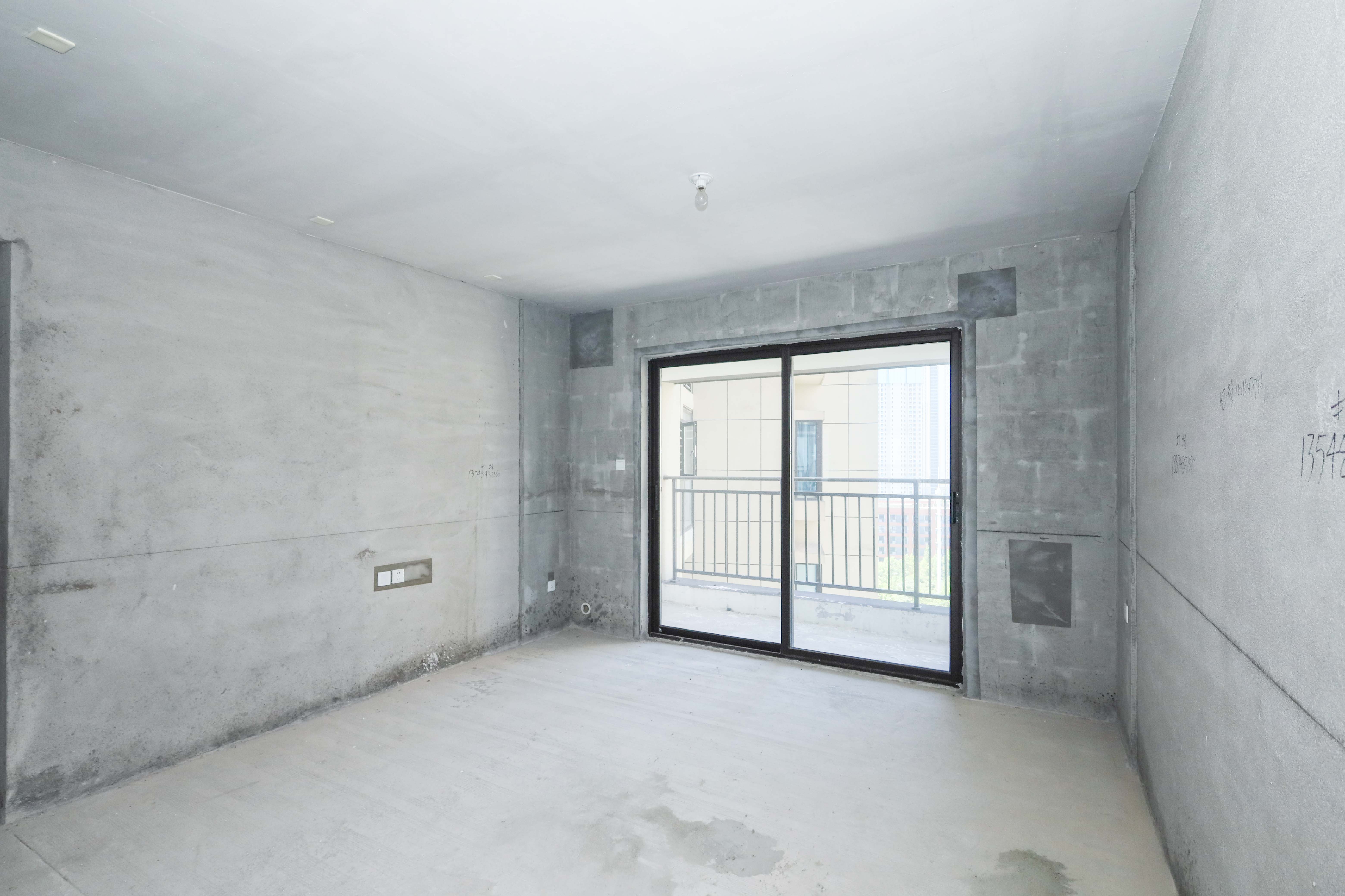 中国铁建梅溪青秀三期  1室0厅0卫   205.00万客厅