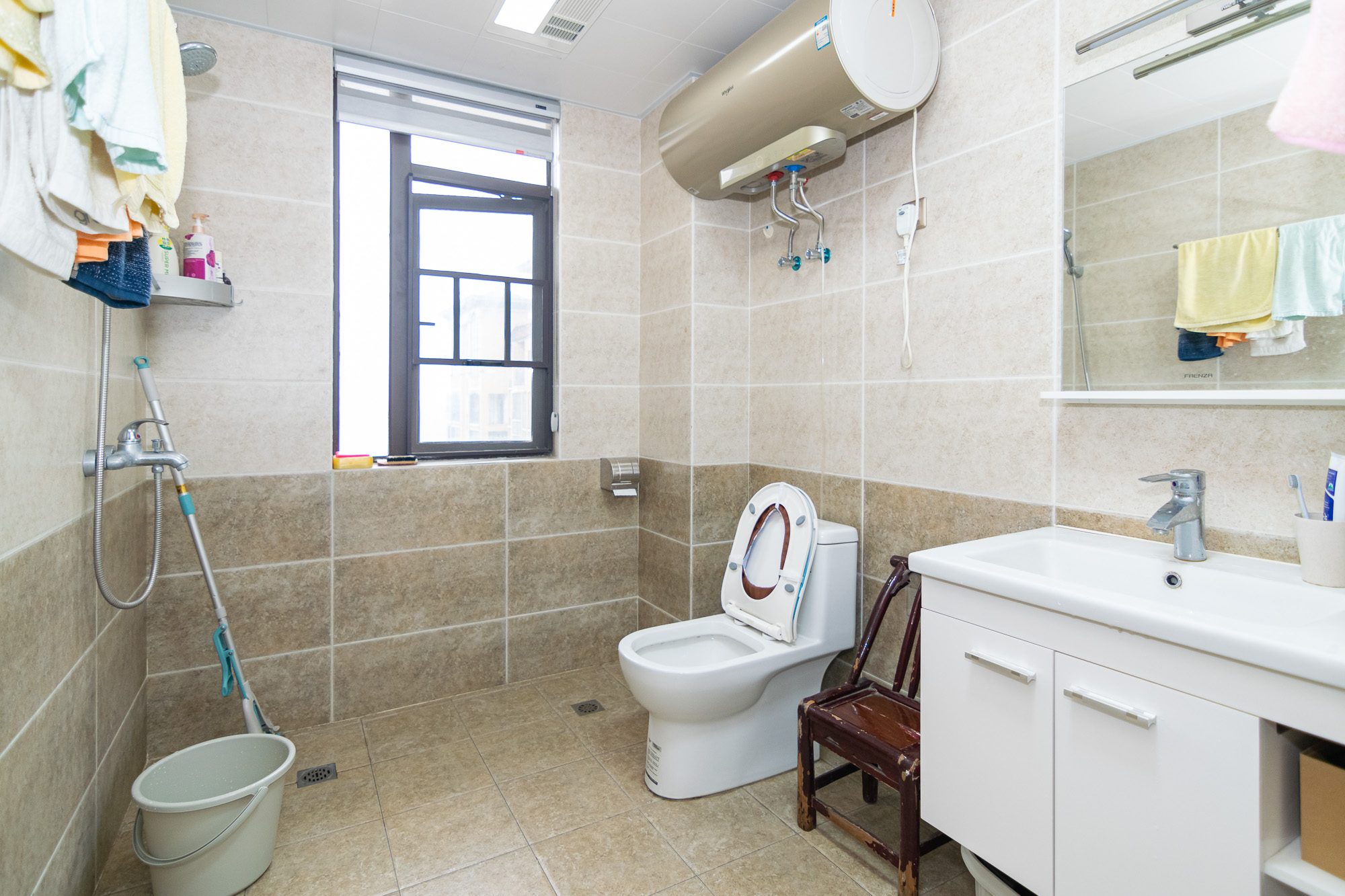 高域自然城 4室2厅2卫 99.8万 高域自然城 4室2厅2卫 99.8万卫生间