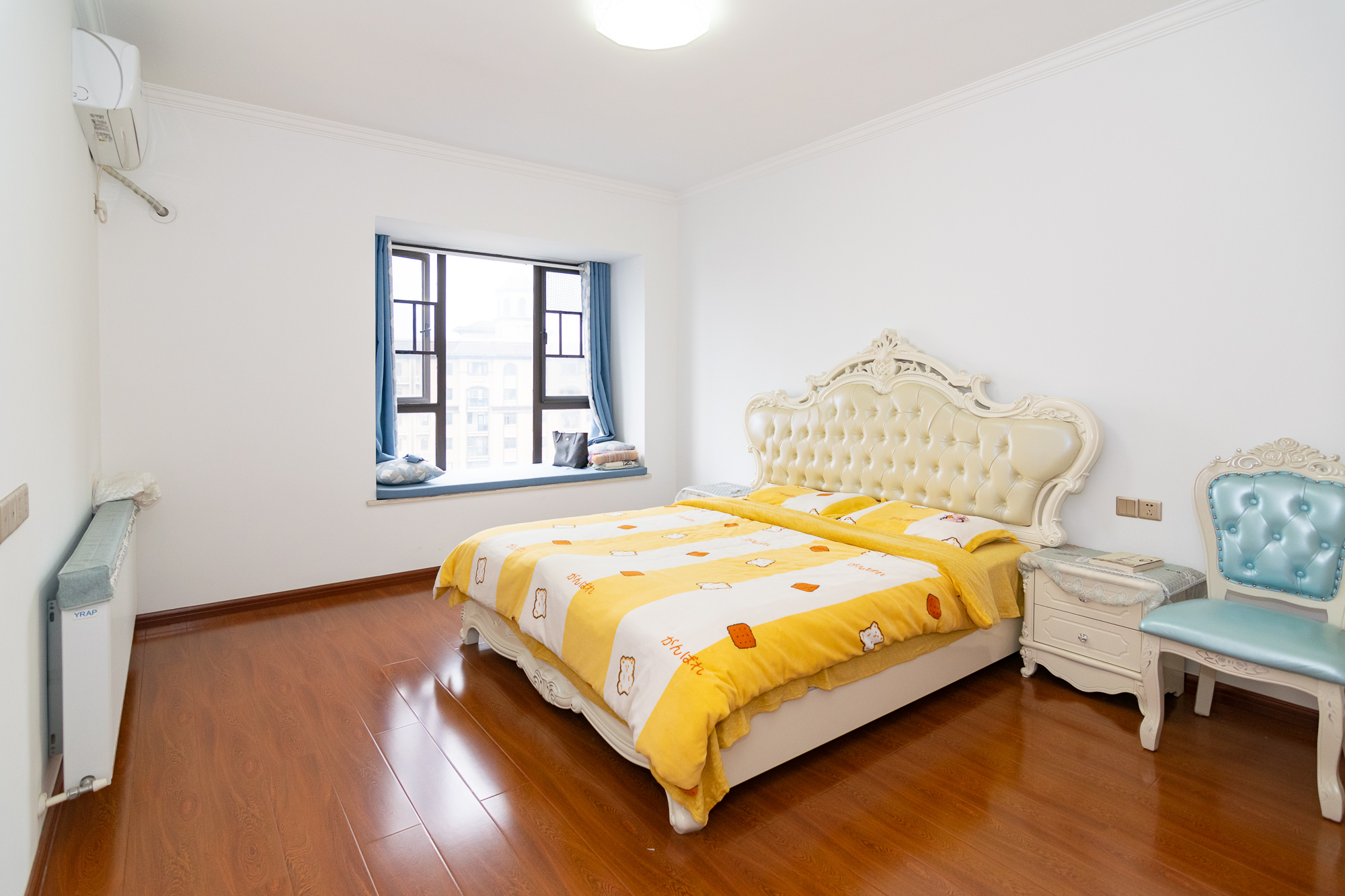 高域自然城 4室2厅2卫 99.8万 高域自然城 4室2厅2卫 99.8万卧室